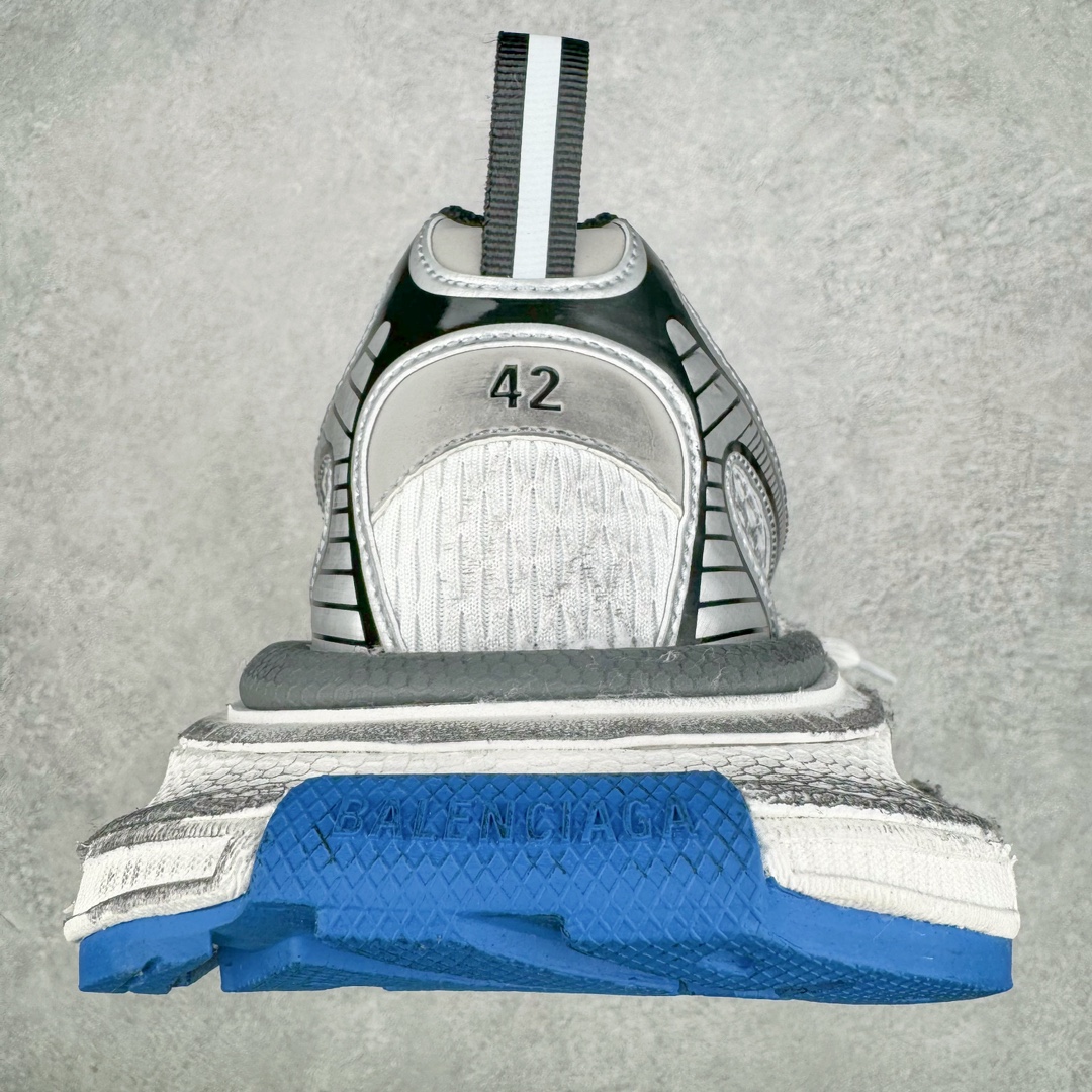 图片[8]-＃OG纯原 BALENCIAGA 3XL Sneakers 巴黎世家十代网布系带低帮走秀复古老爹鞋 黑色闪钻 全套原纸板楦头开发 最原汁原味的灵魂版型 全鞋荧光划线卡点 胶水把控整洁度追求极致完美 每一双都是工艺品 多重QC质检 超越公司货的品控标准 实实在在的免检产品 原盒原配 正确字体电绣 粗细、位置、大小正确 侧边TPU 透气孔匹配意产原版 正确分离大底 TPU软底 原版一致大底LOGO 立体感十足 原厂皮料水洗做旧 采购原厂网纱 不含皮革 网布材料和聚氨酯 磨损效果 鞋头边缘和后帮 Balenciaga 徽标 鞋面和后跟凸印尺码 鞋舌 3XL 橡胶品牌标识和反光细节 鞋帮拉袢和鞋舌拉祥 配反光细节 备用鞋带在鞋履前侧 可在穿着前取下 便于不同造型搭配 正常尺码 尺码：35 36 37 38 39 40 41 42 43 44 45 46-选品中心