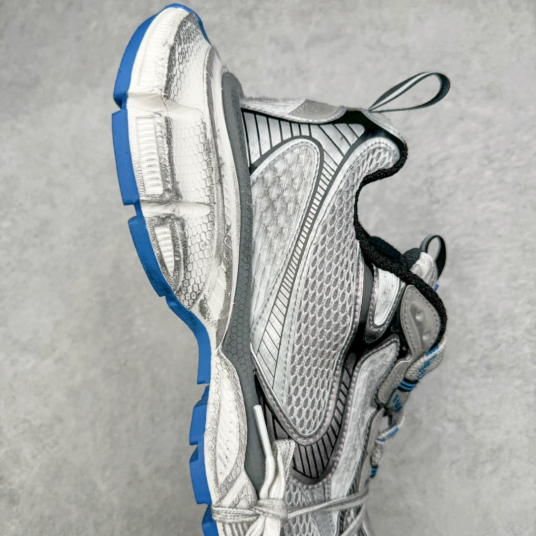 图片[6]-＃OG纯原 BALENCIAGA 3XL Sneakers 巴黎世家十代网布系带低帮走秀复古老爹鞋 黑色闪钻 全套原纸板楦头开发 最原汁原味的灵魂版型 全鞋荧光划线卡点 胶水把控整洁度追求极致完美 每一双都是工艺品 多重QC质检 超越公司货的品控标准 实实在在的免检产品 原盒原配 正确字体电绣 粗细、位置、大小正确 侧边TPU 透气孔匹配意产原版 正确分离大底 TPU软底 原版一致大底LOGO 立体感十足 原厂皮料水洗做旧 采购原厂网纱 不含皮革 网布材料和聚氨酯 磨损效果 鞋头边缘和后帮 Balenciaga 徽标 鞋面和后跟凸印尺码 鞋舌 3XL 橡胶品牌标识和反光细节 鞋帮拉袢和鞋舌拉祥 配反光细节 备用鞋带在鞋履前侧 可在穿着前取下 便于不同造型搭配 正常尺码 尺码：35 36 37 38 39 40 41 42 43 44 45 46-选品中心