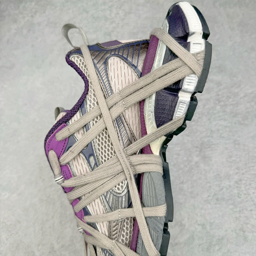 图片[7]-＃纯原 BALENCIAGA 3XL Sneakers 巴黎世家十代网布系带低帮走秀复古老爹鞋 全套原纸板楦头开发 最原汁原味的灵魂版型 全鞋荧光划线卡点 胶水把控整洁度追求极致完美 每一双都是工艺品 多重QC质检 超越公司货的品控标准 实实在在的免检产品 原盒原配 正确字体电绣 粗细、位置、大小正确 侧边TPU 透气孔匹配意产原版 正确分离大底 TPU软底 原版一致大底LOGO 立体感十足 原厂皮料水洗做旧 采购原厂网纱 不含皮革 网布材料和聚氨酯 磨损效果 鞋头边缘和后帮 Balenciaga 徽标 鞋面和后跟凸印尺码 鞋舌 3XL 橡胶品牌标识和反光细节 鞋帮拉袢和鞋舌拉祥 配反光细节 备用鞋带在鞋履前侧 可在穿着前取下 便于不同造型搭配 偏大一码 尺码：35 36 37 38 39 40 41 42 43 44 45 46-选品中心