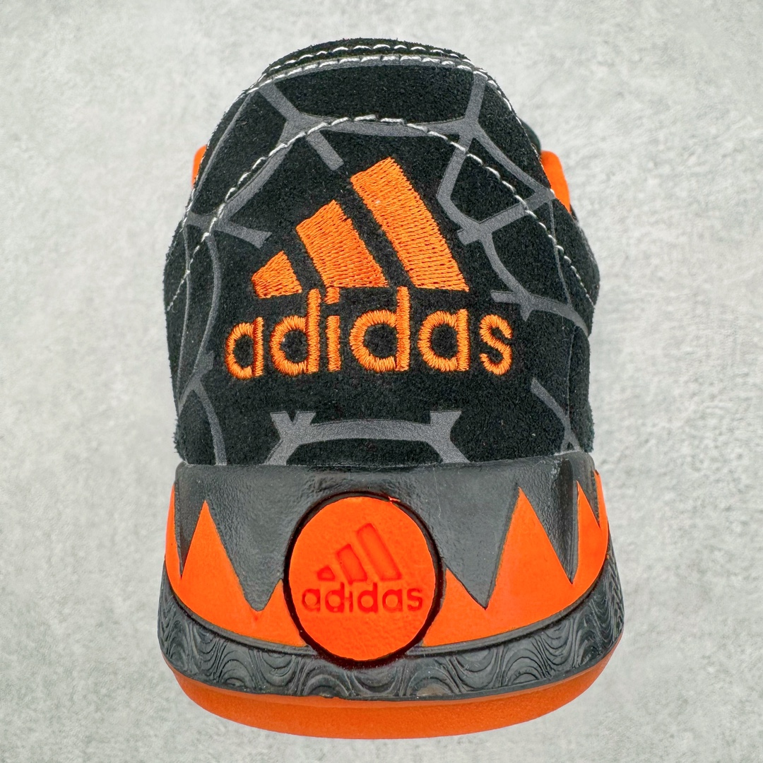 图片[8]-＃C版纯原 AD Adimatic Low 马蒂奇系列低帮复古鲨鱼面包鞋运动休闲滑板板鞋 IG4024 全套原厂楦头开版 原鞋开模 独家私模 大底一比一含胶量 大底上色一步到位油墨不跑偏 冲孔无杂质 正确翻毛皮料 裁边公整 后跟定型港宝加持 原盒原配中文标 整个鞋面由色彩艳丽的麂皮制成 搭配品牌标志性大尺寸三条纹 Logo 超宽鞋带作为鲜明特征 厚实的中底和耐用的橡胶外底为滑手们带来了良好的穿着体验 滑板运动作为都市街头运动的先驱 配色靓丽 夸张轮廓的包鞋 ADIMATIC 自然成为了优选单品 对于经典细节的充分保留 让人们的目光瞬间就能集中到这双与众不同的 Lo-Fi Style 滑板鞋上 尺码：36/45-选品中心