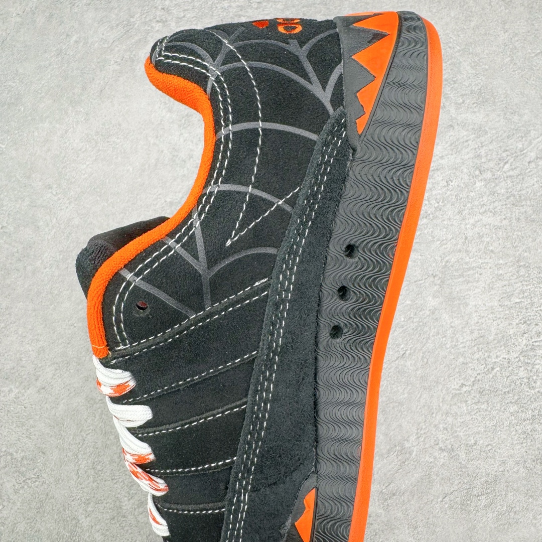 图片[7]-＃C版纯原 AD Adimatic Low 马蒂奇系列低帮复古鲨鱼面包鞋运动休闲滑板板鞋 IG4024 全套原厂楦头开版 原鞋开模 独家私模 大底一比一含胶量 大底上色一步到位油墨不跑偏 冲孔无杂质 正确翻毛皮料 裁边公整 后跟定型港宝加持 原盒原配中文标 整个鞋面由色彩艳丽的麂皮制成 搭配品牌标志性大尺寸三条纹 Logo 超宽鞋带作为鲜明特征 厚实的中底和耐用的橡胶外底为滑手们带来了良好的穿着体验 滑板运动作为都市街头运动的先驱 配色靓丽 夸张轮廓的包鞋 ADIMATIC 自然成为了优选单品 对于经典细节的充分保留 让人们的目光瞬间就能集中到这双与众不同的 Lo-Fi Style 滑板鞋上 尺码：36/45-选品中心