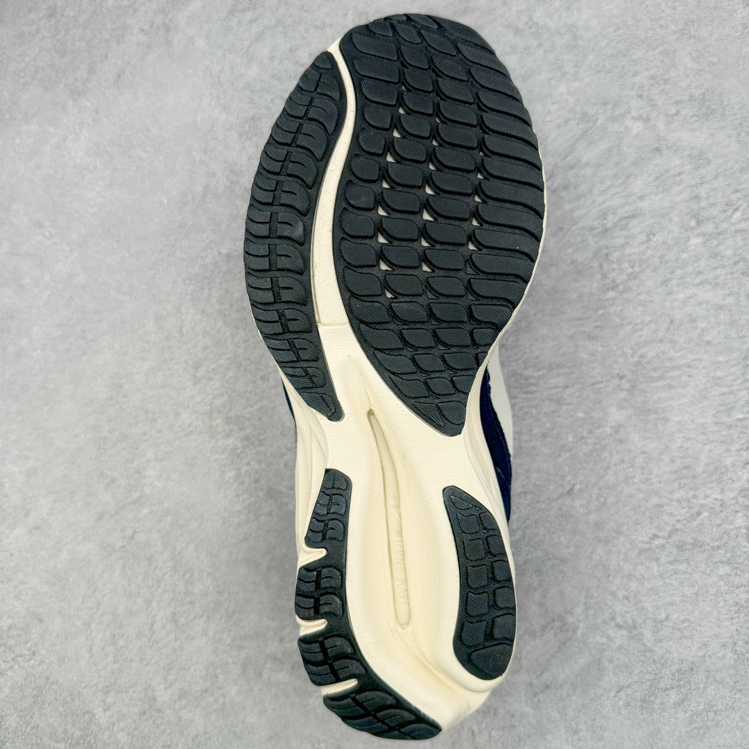 图片[9]-Mizuno 美津浓 Wave Rider Beta 复古时尚休闲舒适减震运动跑步鞋 美津浓WAVE机械缓震 可以说是机械缓震跑鞋科技的翘楚 有着非凡的适应性，有着充分而持久的缓震能力和轻量化设计，是一双可以陪伴我们日常训练甚至是半马比赛的跑鞋，无论是“跑步初哥”还是“精英老鸟”，只要不是比较夸张的大体重人群，都可以穿着WAVE RIDER 来跑步。如果你不知道跑步穿什么鞋，不知道给别人推荐什么鞋，那么选“美津浓 WAVE RIDER”总是没错的 尺码：36 36.5 37.5 38 38.5 39 40 40.5 41 42 42.5 43 44 44.5 45-选品中心