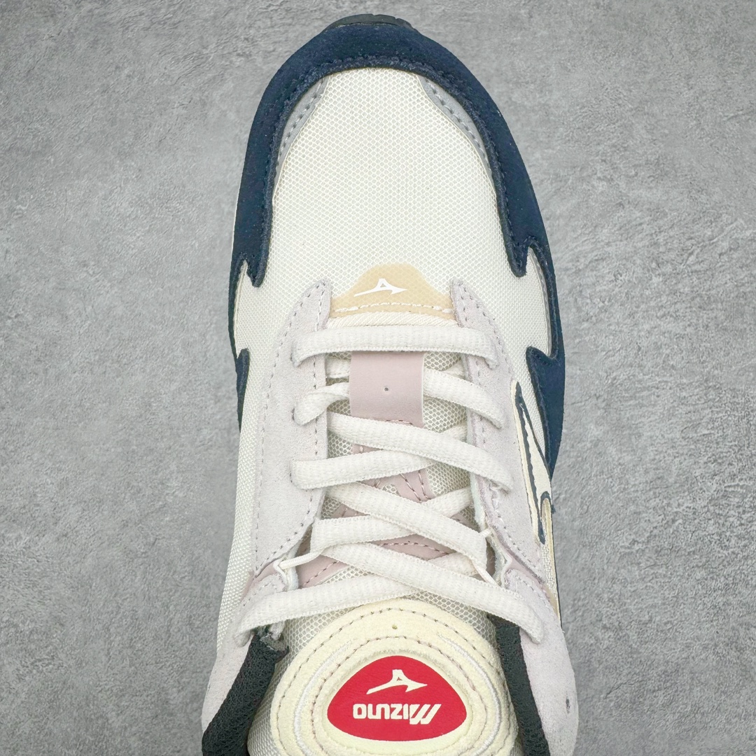 图片[4]-Mizuno 美津浓 Wave Rider Beta 复古时尚休闲舒适减震运动跑步鞋 美津浓WAVE机械缓震 可以说是机械缓震跑鞋科技的翘楚 有着非凡的适应性，有着充分而持久的缓震能力和轻量化设计，是一双可以陪伴我们日常训练甚至是半马比赛的跑鞋，无论是“跑步初哥”还是“精英老鸟”，只要不是比较夸张的大体重人群，都可以穿着WAVE RIDER 来跑步。如果你不知道跑步穿什么鞋，不知道给别人推荐什么鞋，那么选“美津浓 WAVE RIDER”总是没错的 尺码：36 36.5 37.5 38 38.5 39 40 40.5 41 42 42.5 43 44 44.5 45-选品中心