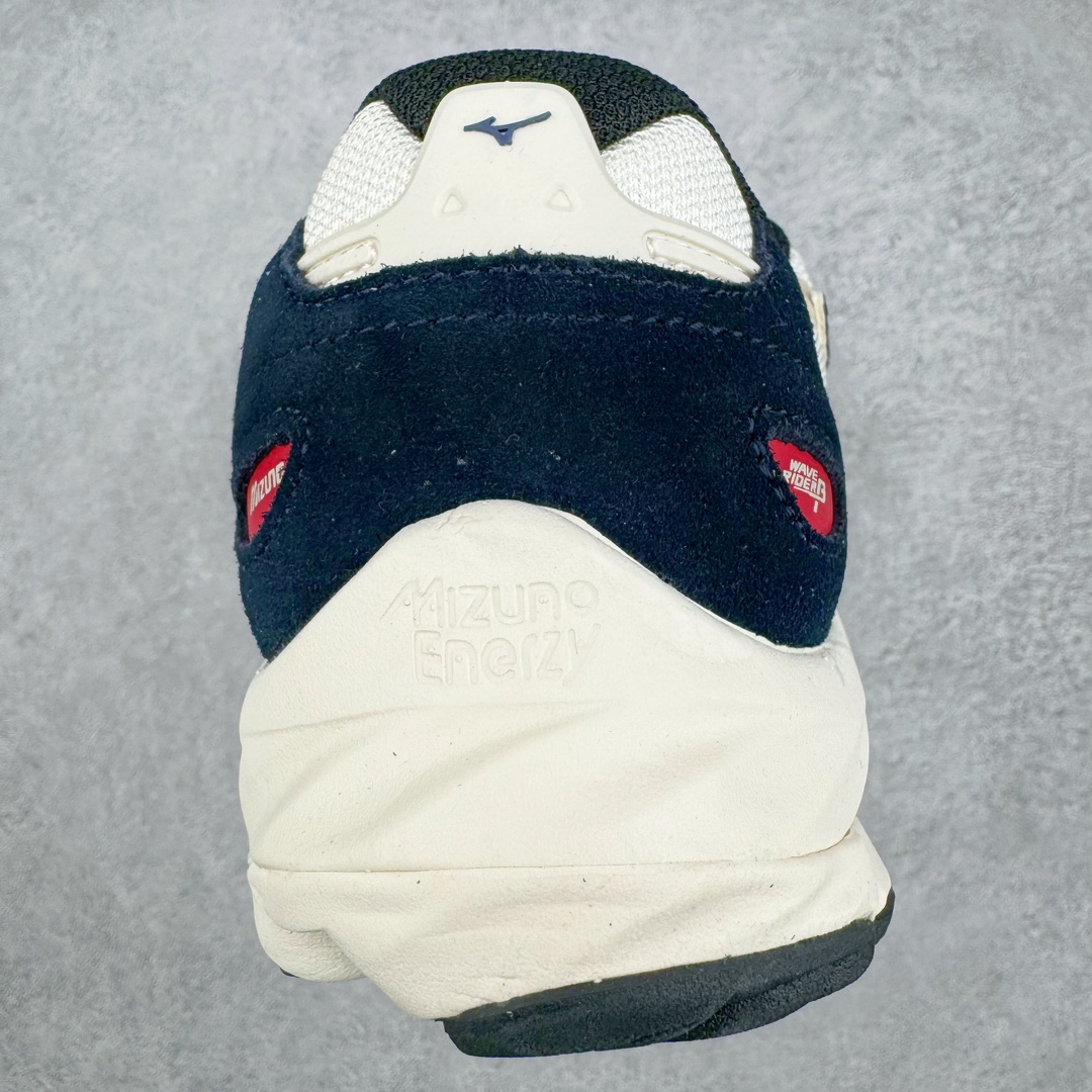 图片[8]-Mizuno 美津浓 Wave Rider Beta 复古时尚休闲舒适减震运动跑步鞋 美津浓WAVE机械缓震 可以说是机械缓震跑鞋科技的翘楚 有着非凡的适应性，有着充分而持久的缓震能力和轻量化设计，是一双可以陪伴我们日常训练甚至是半马比赛的跑鞋，无论是“跑步初哥”还是“精英老鸟”，只要不是比较夸张的大体重人群，都可以穿着WAVE RIDER 来跑步。如果你不知道跑步穿什么鞋，不知道给别人推荐什么鞋，那么选“美津浓 WAVE RIDER”总是没错的 尺码：36 36.5 37.5 38 38.5 39 40 40.5 41 42 42.5 43 44 44.5 45-选品中心