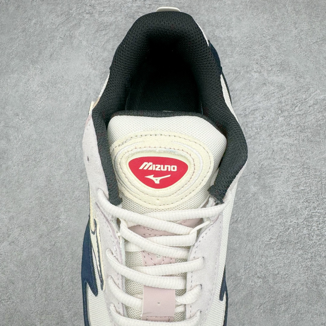 图片[5]-Mizuno 美津浓 Wave Rider Beta 复古时尚休闲舒适减震运动跑步鞋 美津浓WAVE机械缓震 可以说是机械缓震跑鞋科技的翘楚 有着非凡的适应性，有着充分而持久的缓震能力和轻量化设计，是一双可以陪伴我们日常训练甚至是半马比赛的跑鞋，无论是“跑步初哥”还是“精英老鸟”，只要不是比较夸张的大体重人群，都可以穿着WAVE RIDER 来跑步。如果你不知道跑步穿什么鞋，不知道给别人推荐什么鞋，那么选“美津浓 WAVE RIDER”总是没错的 尺码：36 36.5 37.5 38 38.5 39 40 40.5 41 42 42.5 43 44 44.5 45-选品中心