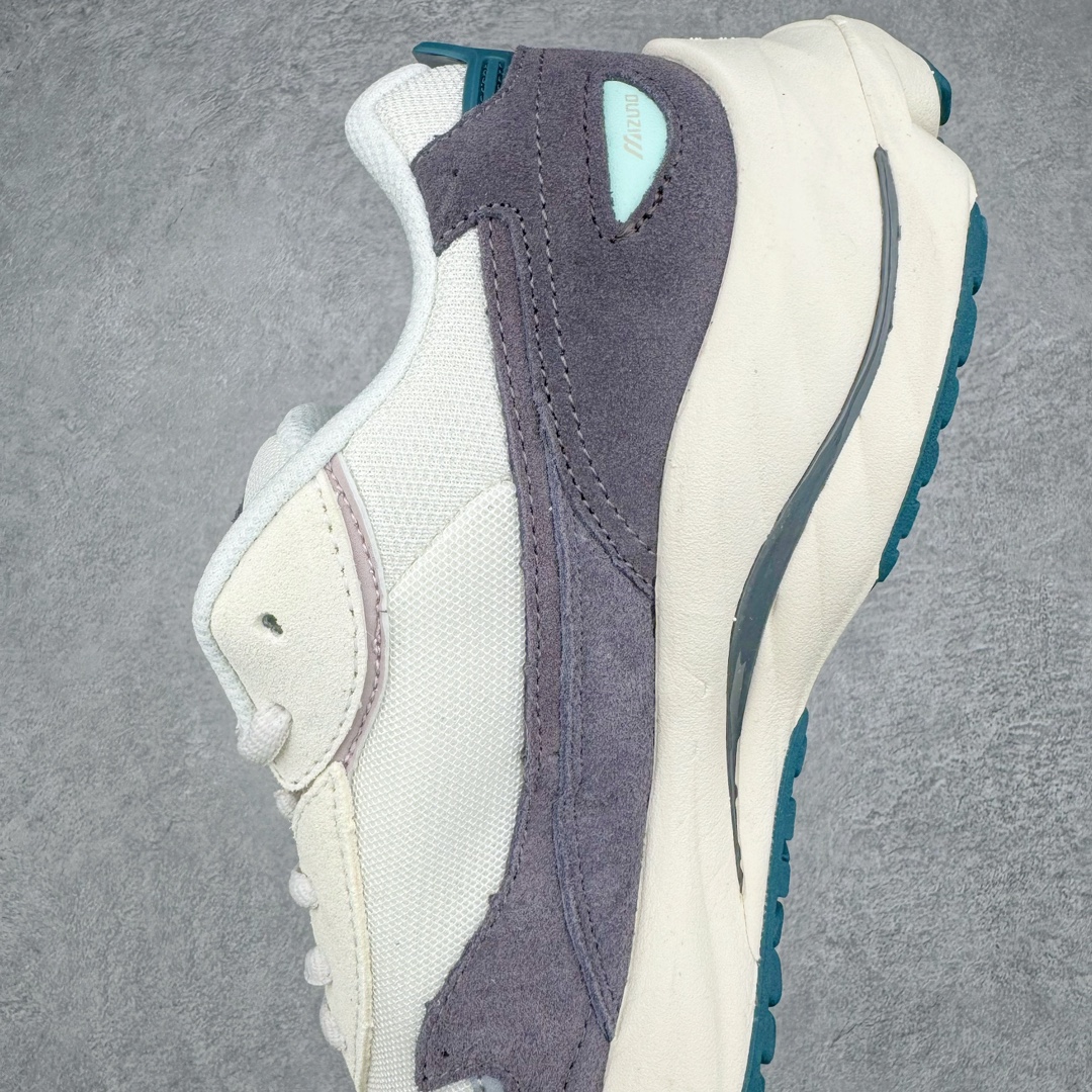 图片[7]-Mizuno 美津浓 Wave Rider Beta 复古时尚休闲舒适减震运动跑步鞋 美津浓WAVE机械缓震 可以说是机械缓震跑鞋科技的翘楚 有着非凡的适应性，有着充分而持久的缓震能力和轻量化设计，是一双可以陪伴我们日常训练甚至是半马比赛的跑鞋，无论是“跑步初哥”还是“精英老鸟”，只要不是比较夸张的大体重人群，都可以穿着WAVE RIDER 来跑步。如果你不知道跑步穿什么鞋，不知道给别人推荐什么鞋，那么选“美津浓 WAVE RIDER”总是没错的 尺码：36 36.5 37.5 38 38.5 39 40 40.5 41 42 42.5 43 44 44.5 45-选品中心