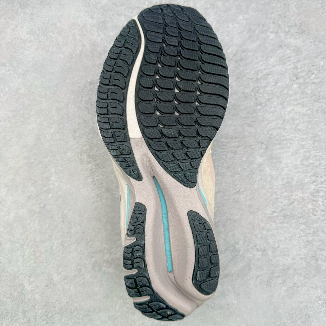 图片[9]-Mizuno 美津浓 Wave Rider Beta 复古时尚休闲舒适减震运动跑步鞋 美津浓WAVE机械缓震 可以说是机械缓震跑鞋科技的翘楚 有着非凡的适应性，有着充分而持久的缓震能力和轻量化设计，是一双可以陪伴我们日常训练甚至是半马比赛的跑鞋，无论是“跑步初哥”还是“精英老鸟”，只要不是比较夸张的大体重人群，都可以穿着WAVE RIDER 来跑步。如果你不知道跑步穿什么鞋，不知道给别人推荐什么鞋，那么选“美津浓 WAVE RIDER”总是没错的 尺码：36 36.5 37.5 38 38.5 39 40 40.5 41 42 42.5 43 44 44.5 45-选品中心