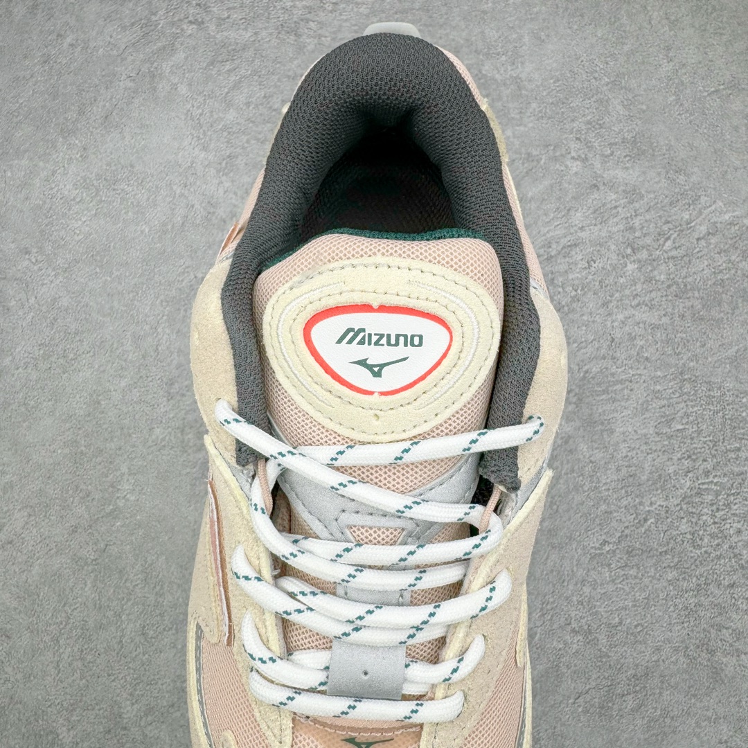 图片[5]-Mizuno 美津浓 Wave Rider Beta 复古时尚休闲舒适减震运动跑步鞋 美津浓WAVE机械缓震 可以说是机械缓震跑鞋科技的翘楚 有着非凡的适应性，有着充分而持久的缓震能力和轻量化设计，是一双可以陪伴我们日常训练甚至是半马比赛的跑鞋，无论是“跑步初哥”还是“精英老鸟”，只要不是比较夸张的大体重人群，都可以穿着WAVE RIDER 来跑步。如果你不知道跑步穿什么鞋，不知道给别人推荐什么鞋，那么选“美津浓 WAVE RIDER”总是没错的 尺码：36 36.5 37.5 38 38.5 39 40 40.5 41 42 42.5 43 44 44.5 45-选品中心