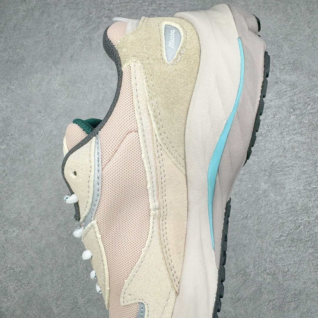 图片[7]-Mizuno 美津浓 Wave Rider Beta 复古时尚休闲舒适减震运动跑步鞋 美津浓WAVE机械缓震 可以说是机械缓震跑鞋科技的翘楚 有着非凡的适应性，有着充分而持久的缓震能力和轻量化设计，是一双可以陪伴我们日常训练甚至是半马比赛的跑鞋，无论是“跑步初哥”还是“精英老鸟”，只要不是比较夸张的大体重人群，都可以穿着WAVE RIDER 来跑步。如果你不知道跑步穿什么鞋，不知道给别人推荐什么鞋，那么选“美津浓 WAVE RIDER”总是没错的 尺码：36 36.5 37.5 38 38.5 39 40 40.5 41 42 42.5 43 44 44.5 45-选品中心