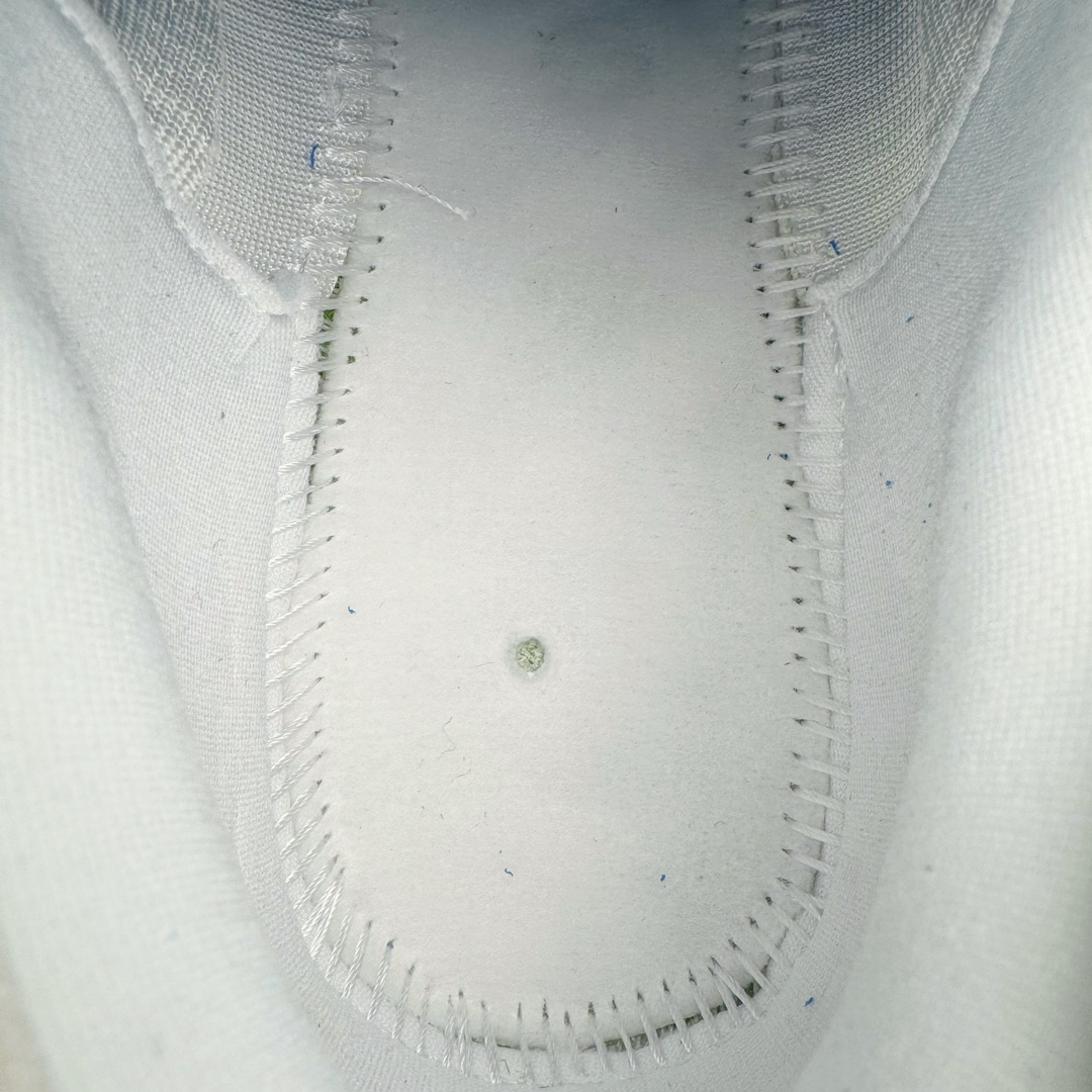 图片[10]-＃纯原 NK ZoomX Invincible Run Flyknit FK3 不可战胜3代系列轻量飞织低帮休闲运动慢跑鞋 FZ4018-100 此鞋专为短跑运动员而生 是为 5 至 10 公里距离的赛事和训练打造 整体设计采用流线型的轻质工程网眼材质构成鞋面 并与其他 Running 旗舰鞋款同样搭载全脚掌 ZoomX 缓冲中底 搭配 Pebax 物料与橡胶外底 ZoomX StreakFly 首发配色以Prototype呈现 其灵感是来自开发期间的磨损测试 透过编号的标记与内侧的预期跑步距离突出研发过程 尺码：36 36.5 37.5 38 38.5 39 40 40.5 41 42 42.5 43 44 44.5 45-选品中心