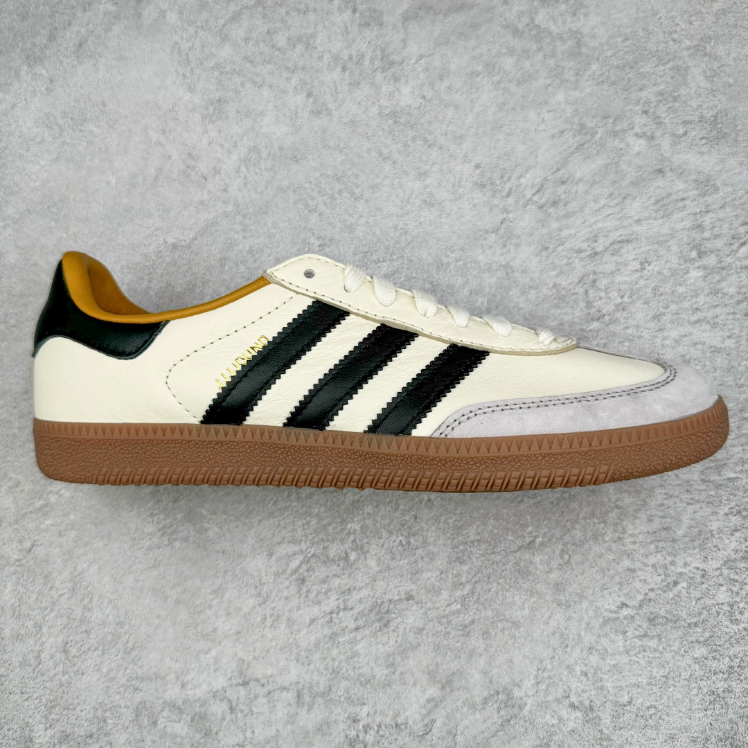 ＃M纯原 JJJJound x AD Originals Samba Classic\\\”Studded Pack Black\\\”桑巴舞系列绅士德训足球风百搭低帮休闲运动板鞋 联名奶白灰黑 ID8708 原厂进口 \\\”Prime Asia\\\” 山羊皮 （纹理自然）原厂台湾进口短绒猪巴革 全套原厂纸板冲刀加持 独家原档案私模RB橡胶大底 含胶量硬度原鞋一致 正确拉帮鞋垫背胶 原厂标裁支持鉴定 高密度丽新布中底 内置环保海玻璃鞋垫 全鞋电脑针车零偏差 产品品控稳定性领先行业 原厂港宝加持定型后跟R度完美 近两年JJJJound这个名字在鞋圈迅速蹿红，关键是跟它联名的球鞋就没有好抢的。无论是 New Balance、ASICS 还是 Salomon，起步就是市价翻倍。最近，JJJJound x Originals联名鞋的登场日期终于确定。分别以黑色、小麦色为主调，除了配色以外，两双鞋的质感也有很大不同。作为合作企划里的金字招牌，JJJJound 善于利用自己的极简美学挖掘品牌的全新风貌，本次 JJJJound 携手 Originals 选用大热鞋款 Samba 为蓝本，将鞋款的街头气质无痕转变为「静奢风」。鞋款肉眼可见的被赋予了难得的质感，黑白两色都采用了黄色优质皮革内衬以呼应生胶大底，取消了鞋舌的 Logo 转而采用压纹处理使得鞋款整体氛围更加静谧、奢华。同时为了彰显本次合作鞋款的身份，双方合作标识和 JJJJound Logo 被分别印在鞋口内侧和鞋垫上。尺码：35.5 36 36.5 37.5 38 38.5 39 40 40.5 41 42 42.5 43 44 44.5 45 46-选品中心