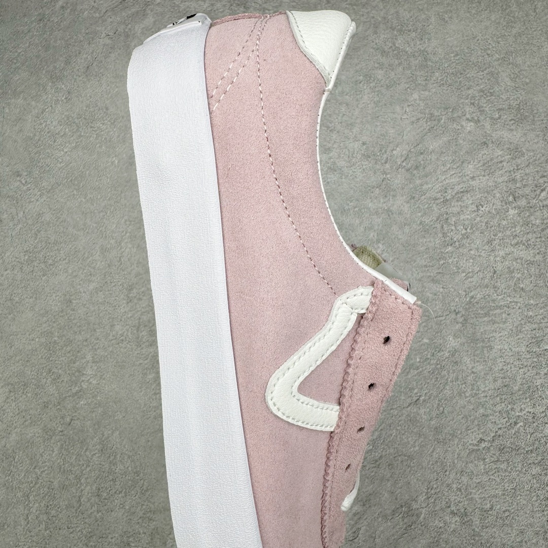 图片[6]-Vans范斯 Premium 高阶支线Sport 73 经典黑白麂皮男女款情侣板鞋休闲帆布鞋 Vans T字头🔥德训鞋来了‼️该支线继承了Vault OG与安纳海姆复古的气质，并加入了可拆卸的鞋垫。鞋身以高档麂皮打造，小巧的T字鞋头拼接设计。搭配梭织唛“OFF THE WALL”鞋舌标也让它显得与众不同 同时米白大底包边和FLYING-V 字侧边条 使经典的复古风格让人眼前一亮。尺码：35 36 36.5 37 38 38.5 39 40 40.5 41 42 42.5 43 44-选品中心