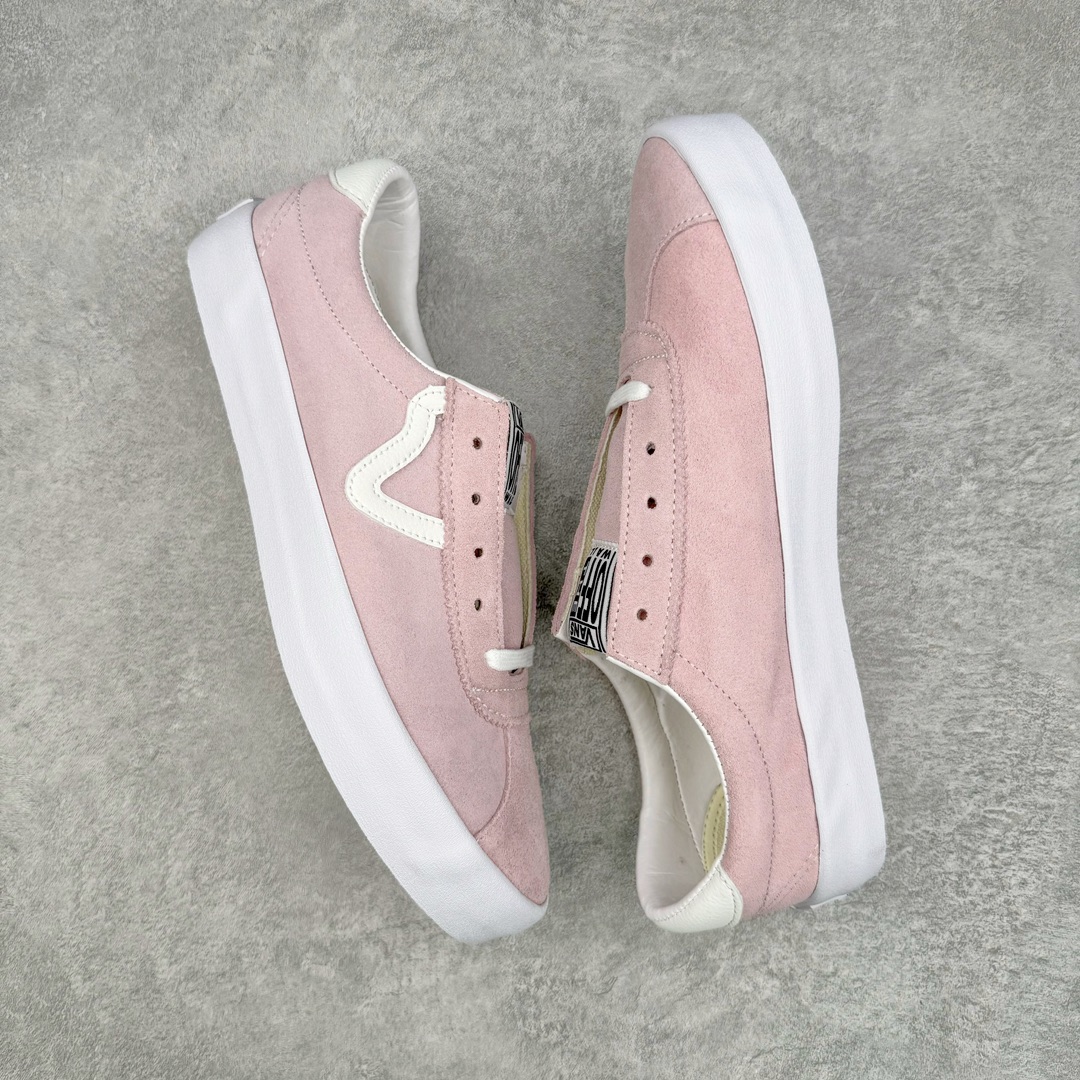 图片[3]-Vans范斯 Premium 高阶支线Sport 73 经典黑白麂皮男女款情侣板鞋休闲帆布鞋 Vans T字头🔥德训鞋来了‼️该支线继承了Vault OG与安纳海姆复古的气质，并加入了可拆卸的鞋垫。鞋身以高档麂皮打造，小巧的T字鞋头拼接设计。搭配梭织唛“OFF THE WALL”鞋舌标也让它显得与众不同 同时米白大底包边和FLYING-V 字侧边条 使经典的复古风格让人眼前一亮。尺码：35 36 36.5 37 38 38.5 39 40 40.5 41 42 42.5 43 44-选品中心