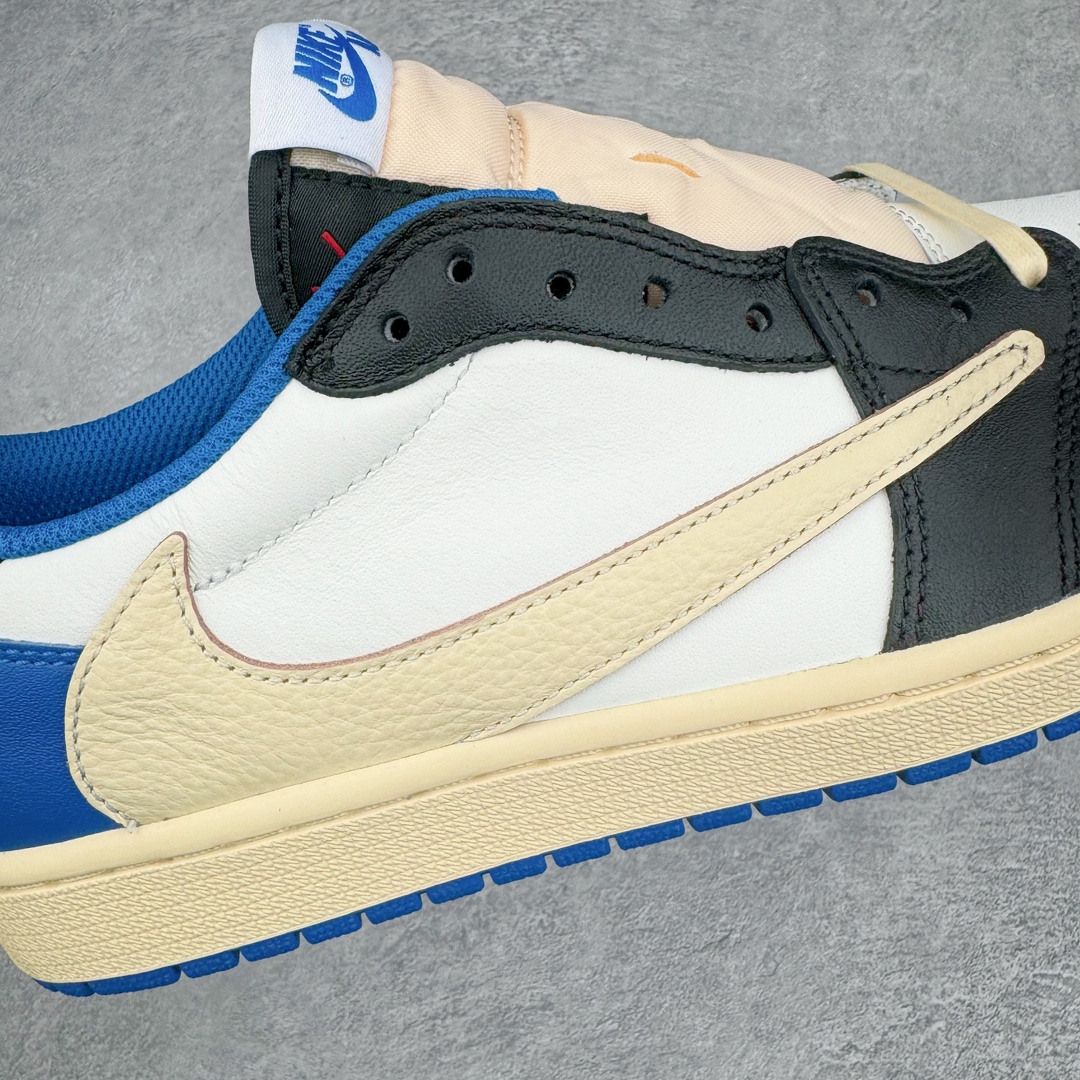图片[10]-＃FK纯原 Travis Scott x Fragment Design x Air Jordan AJ1 Low OG SP 三方联名闪电倒钩2.0低帮 白蓝黑 DM7866-140 外贸高端零售特供批次 产品品控稳定性领先行业 各方面均可对飙L版 良心定价不杀猪 原厂全套原楦原纸板冲刀磨具开发 原厂皮料加持 原厂港宝加持定型后跟R度完美 同源原厂电绣 鬼脸飞翼针数密度立体效果一致 百分百一致原鞋 原厂拉帮工艺 针距密度一致 后跟弧度收口自然不对折 极致一眼正品既视感 进口玻璃冲刀皮料裁剪零毛边 全鞋电脑针车工艺 品控清洁度最高QC检验标准 免检产品 原厂订购鞋盒、鞋标、防尘纸、鞋撑、鞋带 追求极致的原厂味道 尺码：36 36.5 37.5 38 38.5 39 40 40.5 41 42 42.5 43 44 44.5 45 46 47.5 48.5-选品中心