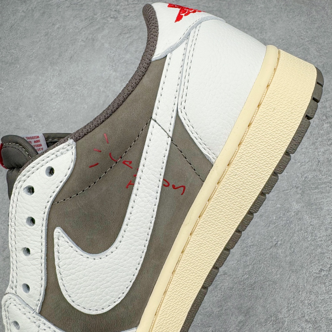 图片[15]-＃FK纯原 Travis Scott x Air Jordan AJ1 Low OG SP TS联名倒钩3.0低帮 白棕色 DM7866-162 外贸高端零售特供批次 产品品控稳定性领先行业 各方面均可对飙L版 良心定价不杀猪 原厂全套原楦原纸板冲刀磨具开发 原厂皮料加持 原厂港宝加持定型后跟R度完美 同源原厂电绣 鬼脸飞翼针数密度立体效果一致 百分百一致原鞋 原厂拉帮工艺 针距密度一致 后跟弧度收口自然不对折 极致一眼正品既视感 进口玻璃冲刀皮料裁剪零毛边 全鞋电脑针车工艺 品控清洁度最高QC检验标准 免检产品 原厂订购鞋盒、鞋标、防尘纸、鞋撑、鞋带 追求极致的原厂味道 尺码：36 36.5 37.5 38 38.5 39 40 40.5 41 42 42.5 43 44 44.5 45 46 47.5 48.5-选品中心