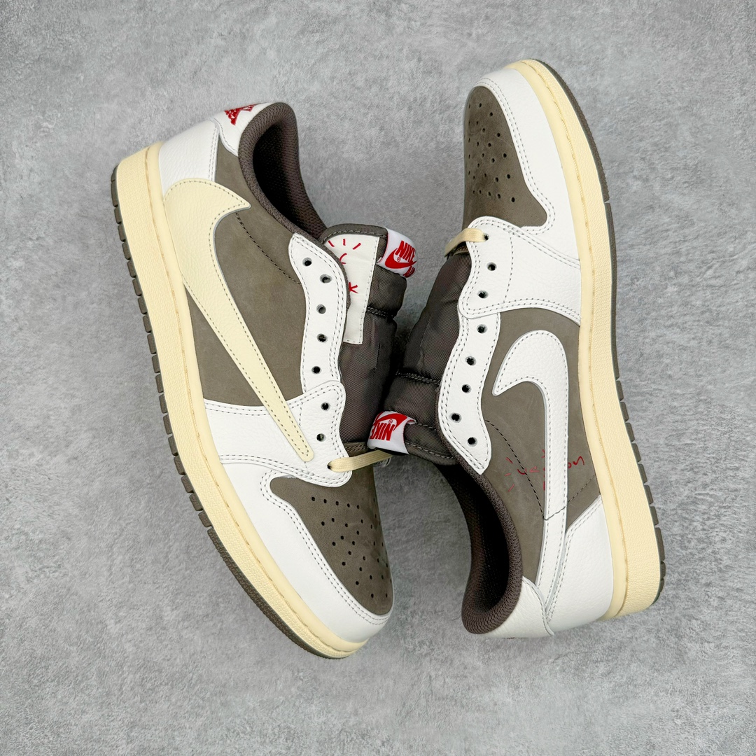 图片[3]-＃FK纯原 Travis Scott x Air Jordan AJ1 Low OG SP TS联名倒钩3.0低帮 白棕色 DM7866-162 外贸高端零售特供批次 产品品控稳定性领先行业 各方面均可对飙L版 良心定价不杀猪 原厂全套原楦原纸板冲刀磨具开发 原厂皮料加持 原厂港宝加持定型后跟R度完美 同源原厂电绣 鬼脸飞翼针数密度立体效果一致 百分百一致原鞋 原厂拉帮工艺 针距密度一致 后跟弧度收口自然不对折 极致一眼正品既视感 进口玻璃冲刀皮料裁剪零毛边 全鞋电脑针车工艺 品控清洁度最高QC检验标准 免检产品 原厂订购鞋盒、鞋标、防尘纸、鞋撑、鞋带 追求极致的原厂味道 尺码：36 36.5 37.5 38 38.5 39 40 40.5 41 42 42.5 43 44 44.5 45 46 47.5 48.5-选品中心