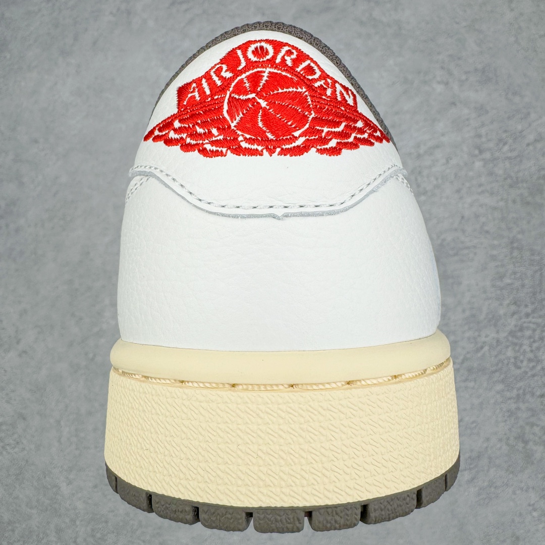 图片[8]-＃FK纯原 Travis Scott x Air Jordan AJ1 Low OG SP TS联名倒钩3.0低帮 白棕色 DM7866-162 外贸高端零售特供批次 产品品控稳定性领先行业 各方面均可对飙L版 良心定价不杀猪 原厂全套原楦原纸板冲刀磨具开发 原厂皮料加持 原厂港宝加持定型后跟R度完美 同源原厂电绣 鬼脸飞翼针数密度立体效果一致 百分百一致原鞋 原厂拉帮工艺 针距密度一致 后跟弧度收口自然不对折 极致一眼正品既视感 进口玻璃冲刀皮料裁剪零毛边 全鞋电脑针车工艺 品控清洁度最高QC检验标准 免检产品 原厂订购鞋盒、鞋标、防尘纸、鞋撑、鞋带 追求极致的原厂味道 尺码：36 36.5 37.5 38 38.5 39 40 40.5 41 42 42.5 43 44 44.5 45 46 47.5 48.5-选品中心