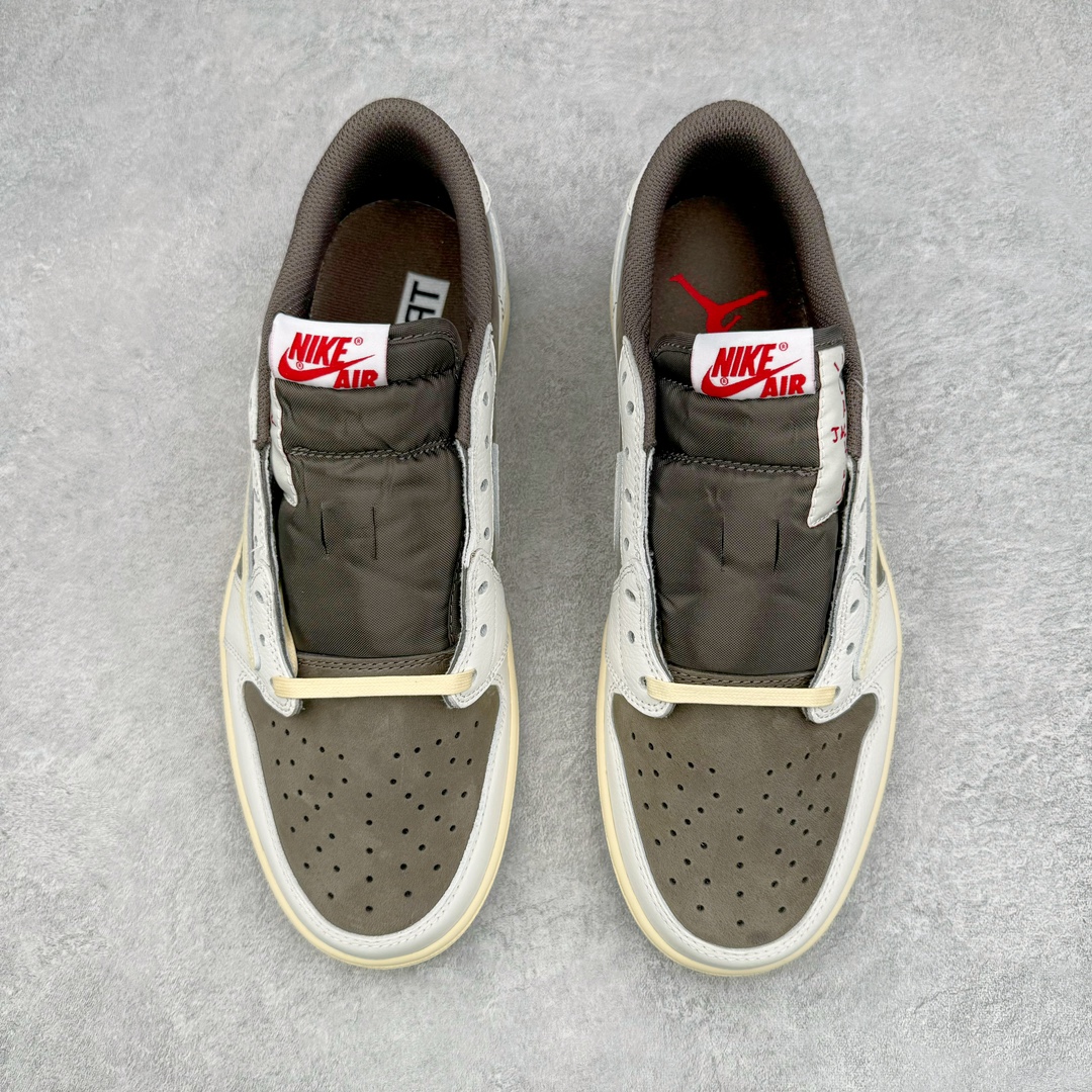 图片[2]-＃FK纯原 Travis Scott x Air Jordan AJ1 Low OG SP TS联名倒钩3.0低帮 白棕色 DM7866-162 外贸高端零售特供批次 产品品控稳定性领先行业 各方面均可对飙L版 良心定价不杀猪 原厂全套原楦原纸板冲刀磨具开发 原厂皮料加持 原厂港宝加持定型后跟R度完美 同源原厂电绣 鬼脸飞翼针数密度立体效果一致 百分百一致原鞋 原厂拉帮工艺 针距密度一致 后跟弧度收口自然不对折 极致一眼正品既视感 进口玻璃冲刀皮料裁剪零毛边 全鞋电脑针车工艺 品控清洁度最高QC检验标准 免检产品 原厂订购鞋盒、鞋标、防尘纸、鞋撑、鞋带 追求极致的原厂味道 尺码：36 36.5 37.5 38 38.5 39 40 40.5 41 42 42.5 43 44 44.5 45 46 47.5 48.5-选品中心