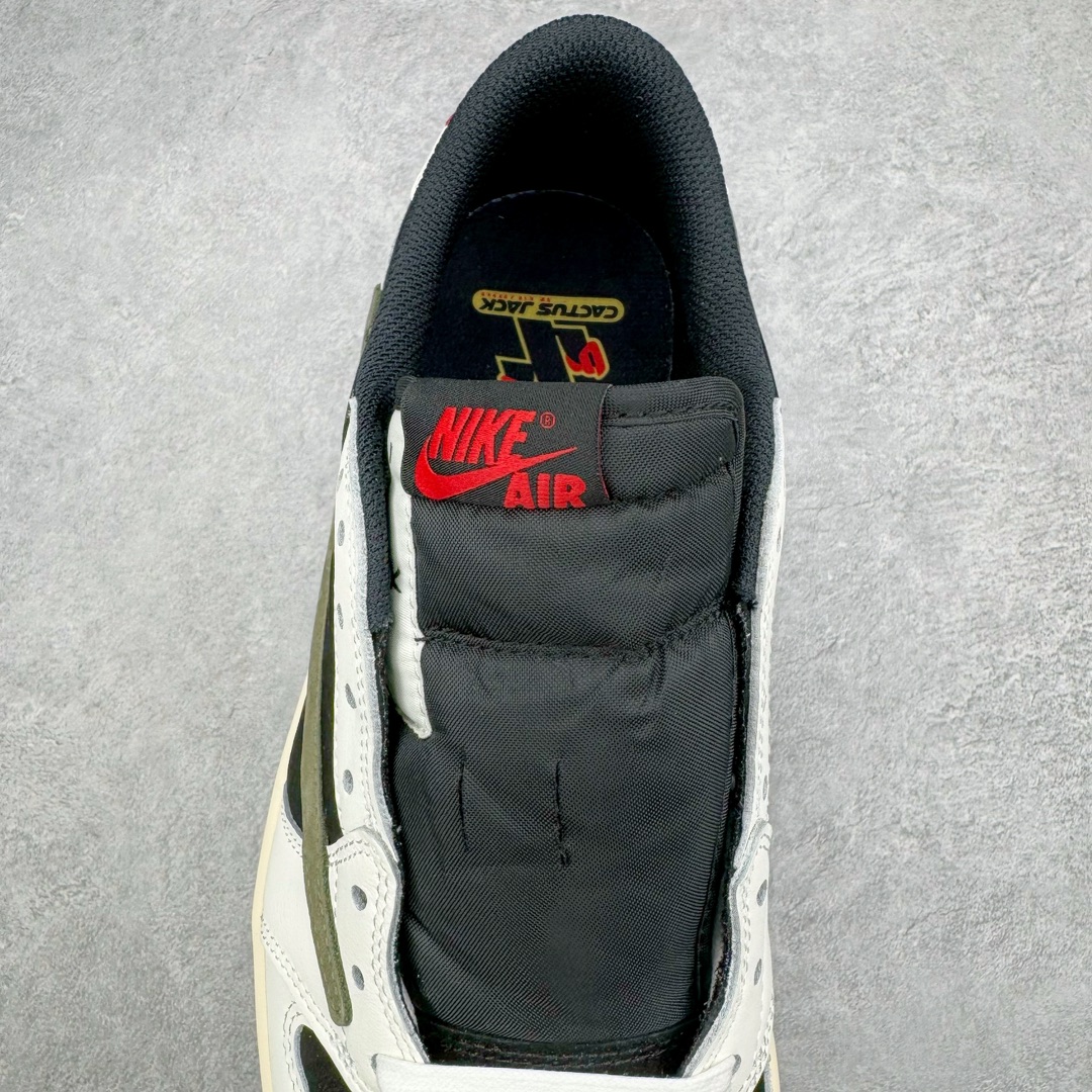 图片[5]-＃FK纯原 Travis Scott x Air Jordan AJ1 Low OG SP TS联名倒钩5.0低帮 白黑橄榄绿 DZ4137-106 外贸高端零售特供批次 产品品控稳定性领先行业 各方面均可对飙L版 良心定价不杀猪 原厂全套原楦原纸板冲刀磨具开发 原厂皮料加持 原厂港宝加持定型后跟R度完美 同源原厂电绣 鬼脸飞翼针数密度立体效果一致 百分百一致原鞋 原厂拉帮工艺 针距密度一致 后跟弧度收口自然不对折 极致一眼正品既视感 进口玻璃冲刀皮料裁剪零毛边 全鞋电脑针车工艺 品控清洁度最高QC检验标准 免检产品 原厂订购鞋盒、鞋标、防尘纸、鞋撑、鞋带 追求极致的原厂味道 尺码：36 36.5 37.5 38 38.5 39 40 40.5 41 42 42.5 43 44 44.5 45 46 47.5 48.5-选品中心