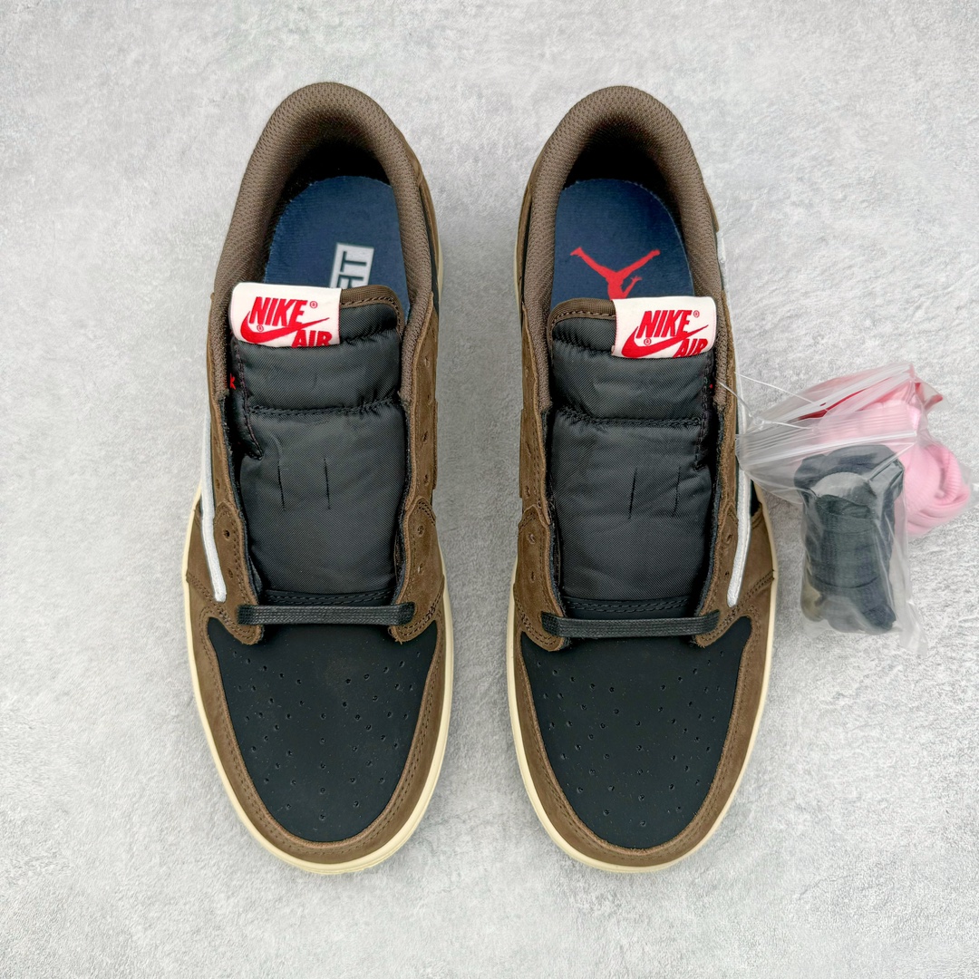 图片[2]-＃FK纯原 Travis Scott x Air Jordan AJ1 Low OG SP TS联名倒钩1.0低帮 深棕 CQ4277-001 外贸高端零售特供批次 产品品控稳定性领先行业 各方面均可对飙L版 良心定价不杀猪 原厂全套原楦原纸板冲刀磨具开发 原厂皮料加持 原厂港宝加持定型后跟R度完美 同源原厂电绣 鬼脸飞翼针数密度立体效果一致 百分百一致原鞋 原厂拉帮工艺 针距密度一致 后跟弧度收口自然不对折 极致一眼正品既视感 进口玻璃冲刀皮料裁剪零毛边 全鞋电脑针车工艺 品控清洁度最高QC检验标准 免检产品 原厂订购鞋盒、鞋标、防尘纸、鞋撑、鞋带 追求极致的原厂味道 尺码：36 36.5 37.5 38 38.5 39 40 40.5 41 42 42.5 43 44 44.5 45 46 47.5 48.5-选品中心