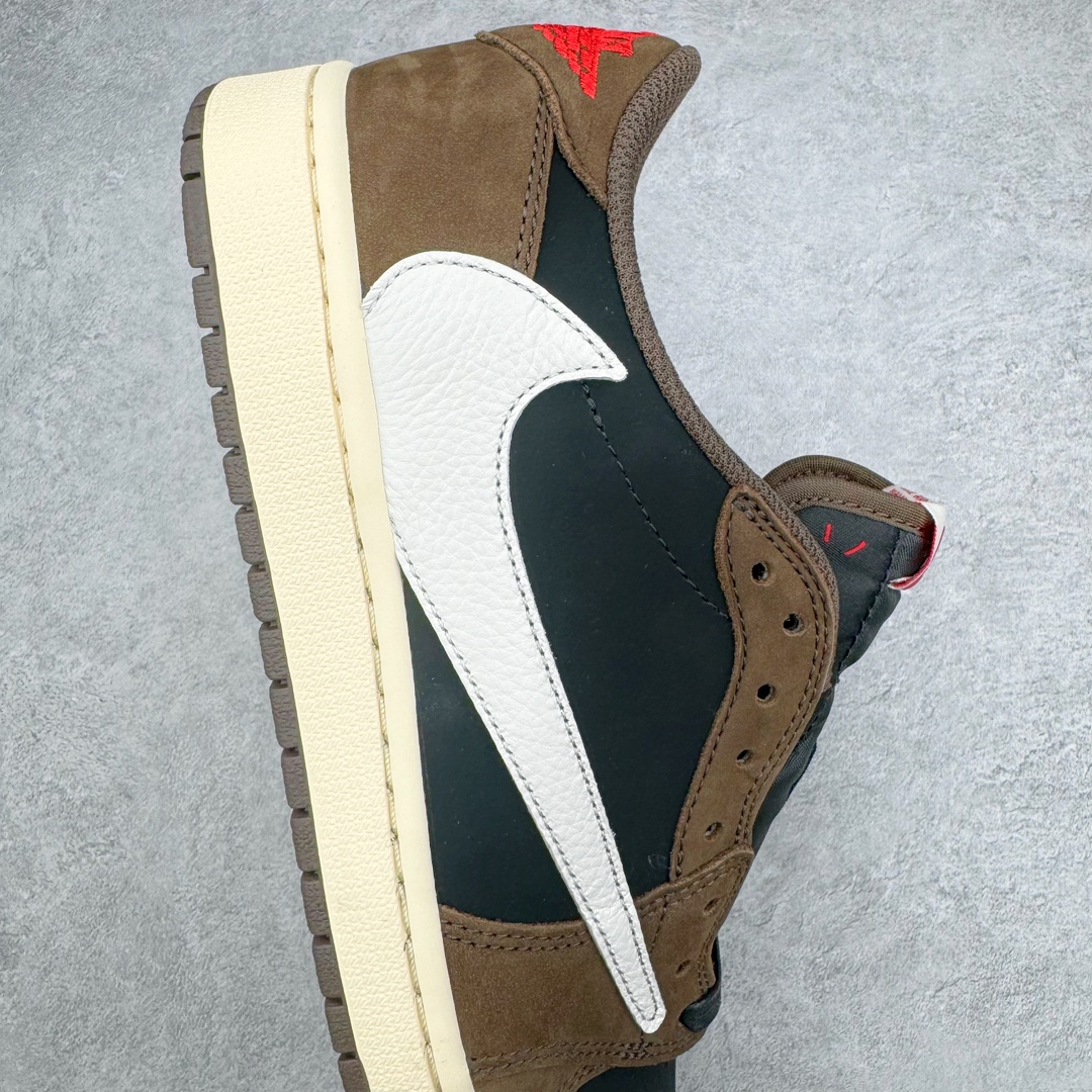 图片[6]-＃FK纯原 Travis Scott x Air Jordan AJ1 Low OG SP TS联名倒钩1.0低帮 深棕 CQ4277-001 外贸高端零售特供批次 产品品控稳定性领先行业 各方面均可对飙L版 良心定价不杀猪 原厂全套原楦原纸板冲刀磨具开发 原厂皮料加持 原厂港宝加持定型后跟R度完美 同源原厂电绣 鬼脸飞翼针数密度立体效果一致 百分百一致原鞋 原厂拉帮工艺 针距密度一致 后跟弧度收口自然不对折 极致一眼正品既视感 进口玻璃冲刀皮料裁剪零毛边 全鞋电脑针车工艺 品控清洁度最高QC检验标准 免检产品 原厂订购鞋盒、鞋标、防尘纸、鞋撑、鞋带 追求极致的原厂味道 尺码：36 36.5 37.5 38 38.5 39 40 40.5 41 42 42.5 43 44 44.5 45 46 47.5 48.5-选品中心