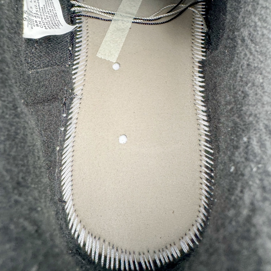 图片[15]-＃FK纯原 Travis Scott x Air Jordan AJ1 Low OG TS联名倒钩4.0低帮 黑武士 DM7866-001 外贸高端零售特供批次 产品品控稳定性领先行业 各方面均可对飙L版 良心定价不杀猪 原厂全套原楦原纸板冲刀磨具开发 原厂皮料加持 原厂港宝加持定型后跟R度完美 同源原厂电绣 鬼脸飞翼针数密度立体效果一致 百分百一致原鞋 原厂拉帮工艺 针距密度一致 后跟弧度收口自然不对折 极致一眼正品既视感 进口玻璃冲刀皮料裁剪零毛边 全鞋电脑针车工艺 品控清洁度最高QC检验标准 免检产品 原厂订购鞋盒、鞋标、防尘纸、鞋撑、鞋带 追求极致的原厂味道 尺码：36 36.5 37.5 38 38.5 39 40 40.5 41 42 42.5 43 44 44.5 45 46 47.5 48.5-选品中心