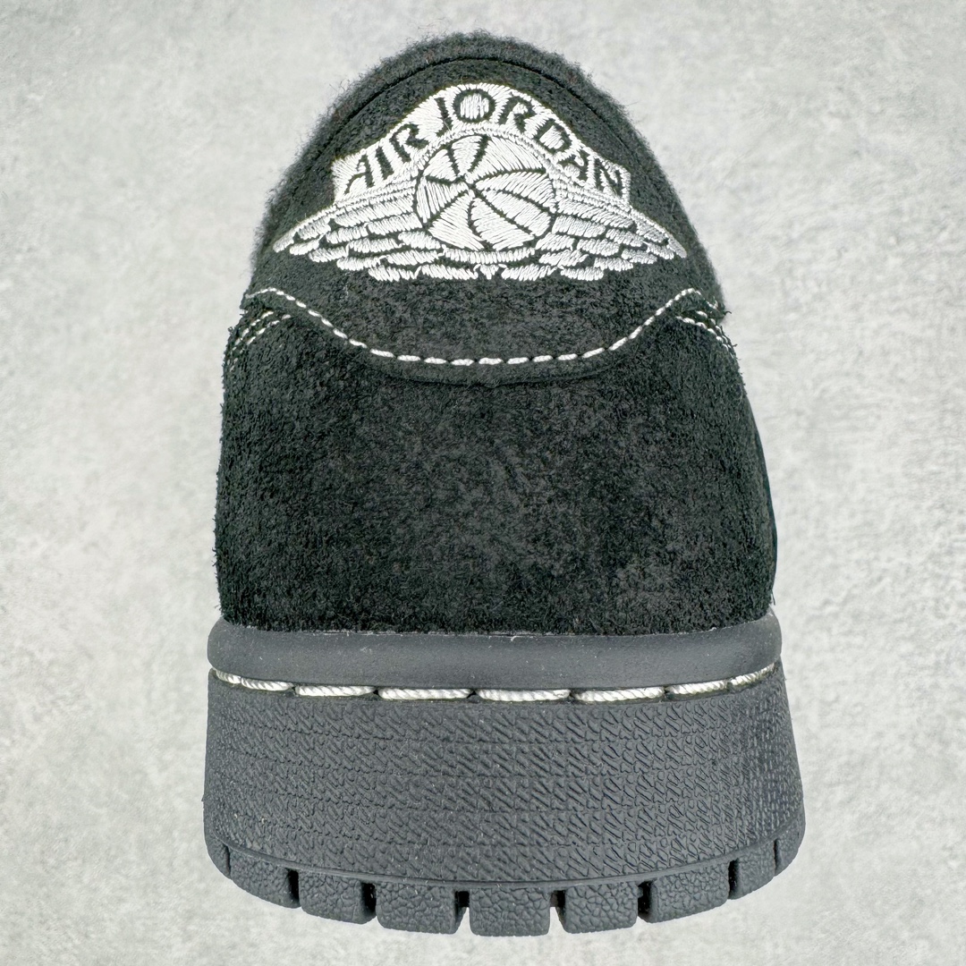 图片[8]-＃FK纯原 Travis Scott x Air Jordan AJ1 Low OG TS联名倒钩4.0低帮 黑武士 DM7866-001 外贸高端零售特供批次 产品品控稳定性领先行业 各方面均可对飙L版 良心定价不杀猪 原厂全套原楦原纸板冲刀磨具开发 原厂皮料加持 原厂港宝加持定型后跟R度完美 同源原厂电绣 鬼脸飞翼针数密度立体效果一致 百分百一致原鞋 原厂拉帮工艺 针距密度一致 后跟弧度收口自然不对折 极致一眼正品既视感 进口玻璃冲刀皮料裁剪零毛边 全鞋电脑针车工艺 品控清洁度最高QC检验标准 免检产品 原厂订购鞋盒、鞋标、防尘纸、鞋撑、鞋带 追求极致的原厂味道 尺码：36 36.5 37.5 38 38.5 39 40 40.5 41 42 42.5 43 44 44.5 45 46 47.5 48.5-选品中心