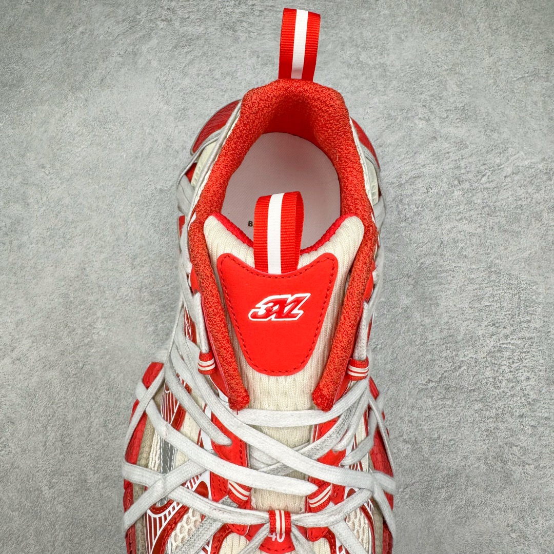 图片[5]-＃纯原 BALENCIAGA 3XL Sneakers 巴黎世家十代网布系带低帮走秀复古老爹鞋 全套原纸板楦头开发 最原汁原味的灵魂版型 全鞋荧光划线卡点 胶水把控整洁度追求极致完美 每一双都是工艺品 多重QC质检 超越公司货的品控标准 实实在在的免检产品 原盒原配 正确字体电绣 粗细、位置、大小正确 侧边TPU 透气孔匹配意产原版 正确分离大底 TPU软底 原版一致大底LOGO 立体感十足 原厂皮料水洗做旧 采购原厂网纱 不含皮革 网布材料和聚氨酯 磨损效果 鞋头边缘和后帮 Balenciaga 徽标 鞋面和后跟凸印尺码 鞋舌 3XL 橡胶品牌标识和反光细节 鞋帮拉袢和鞋舌拉祥 配反光细节 备用鞋带在鞋履前侧 可在穿着前取下 便于不同造型搭配 偏大一码 尺码：35 36 37 38 39 40 41 42 43 44 45 46-选品中心