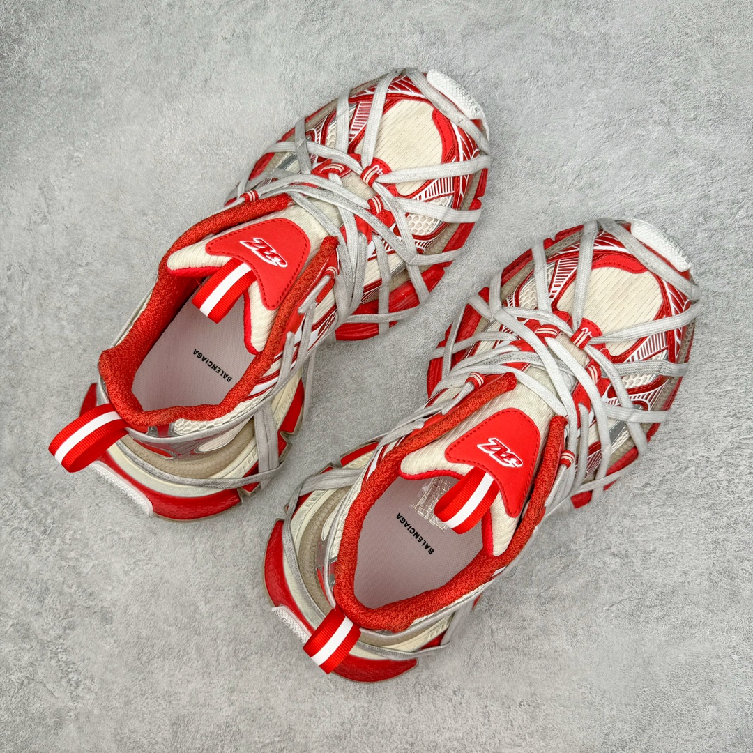 图片[3]-＃纯原 BALENCIAGA 3XL Sneakers 巴黎世家十代网布系带低帮走秀复古老爹鞋 全套原纸板楦头开发 最原汁原味的灵魂版型 全鞋荧光划线卡点 胶水把控整洁度追求极致完美 每一双都是工艺品 多重QC质检 超越公司货的品控标准 实实在在的免检产品 原盒原配 正确字体电绣 粗细、位置、大小正确 侧边TPU 透气孔匹配意产原版 正确分离大底 TPU软底 原版一致大底LOGO 立体感十足 原厂皮料水洗做旧 采购原厂网纱 不含皮革 网布材料和聚氨酯 磨损效果 鞋头边缘和后帮 Balenciaga 徽标 鞋面和后跟凸印尺码 鞋舌 3XL 橡胶品牌标识和反光细节 鞋帮拉袢和鞋舌拉祥 配反光细节 备用鞋带在鞋履前侧 可在穿着前取下 便于不同造型搭配 偏大一码 尺码：35 36 37 38 39 40 41 42 43 44 45 46-选品中心