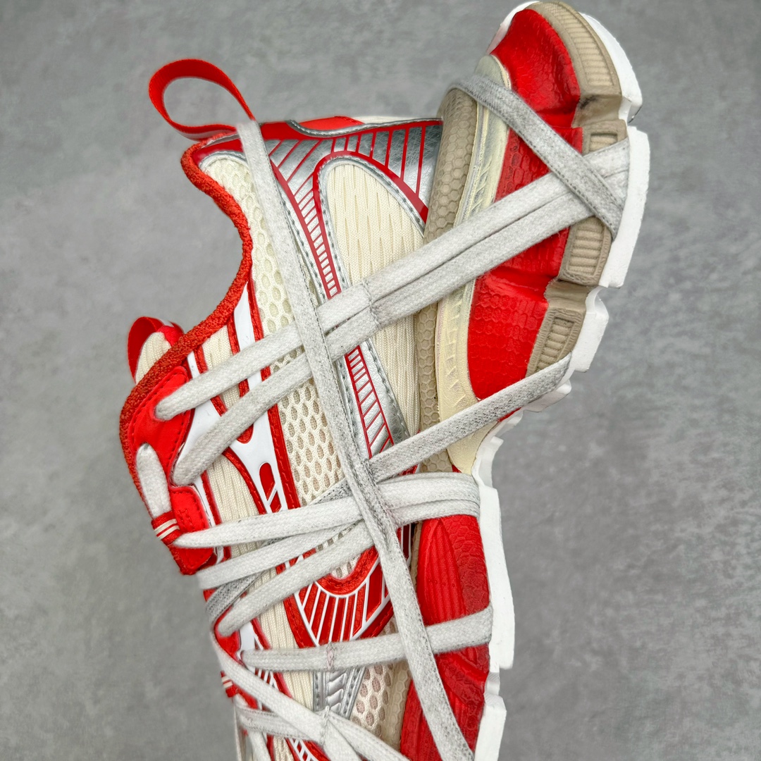 图片[7]-＃纯原 BALENCIAGA 3XL Sneakers 巴黎世家十代网布系带低帮走秀复古老爹鞋 全套原纸板楦头开发 最原汁原味的灵魂版型 全鞋荧光划线卡点 胶水把控整洁度追求极致完美 每一双都是工艺品 多重QC质检 超越公司货的品控标准 实实在在的免检产品 原盒原配 正确字体电绣 粗细、位置、大小正确 侧边TPU 透气孔匹配意产原版 正确分离大底 TPU软底 原版一致大底LOGO 立体感十足 原厂皮料水洗做旧 采购原厂网纱 不含皮革 网布材料和聚氨酯 磨损效果 鞋头边缘和后帮 Balenciaga 徽标 鞋面和后跟凸印尺码 鞋舌 3XL 橡胶品牌标识和反光细节 鞋帮拉袢和鞋舌拉祥 配反光细节 备用鞋带在鞋履前侧 可在穿着前取下 便于不同造型搭配 偏大一码 尺码：35 36 37 38 39 40 41 42 43 44 45 46-选品中心