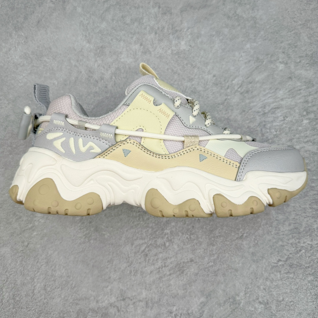 FILA FUSION 斐乐潮牌防滑耐磨轻便运动鞋 FUSION 系列传承了 FILA 的百年基因，融入年轻运动及潮流文化，成为引领变革、创新突破的一代。以“1+N” 的跨界合作模式重现经典的同时创造经典。带来最出其不意的跨界合作惊喜。同时，FILAFUSION把FILA 的 DNA 融入到定制体验里，你可以随心制造厲于你的产品。FILA FUSION 的鞋家族涵盖了老爹鞋、跑步鞋、网球鞋、季节款。风格复古新潮，满足了时尚人士出行及各类运动的搭配需求，成为当下年轻人筷拥的鞋类品牌之一。FILA FUSION 走进年轻人的世界，通过年轻人运动，街舞，滑板，篮球，展现 FILA FUSION 的潮流态度和年轻文化。FILA FUSION 认为末来属于引领变革、创新突破的年轻一代，让我们一起构成 FILA 未来的蓝图吧！尺码：36 36.5 37.5 38 38.5 39 40 40.5 41 42 42.5 43 44 44.5 45-选品中心