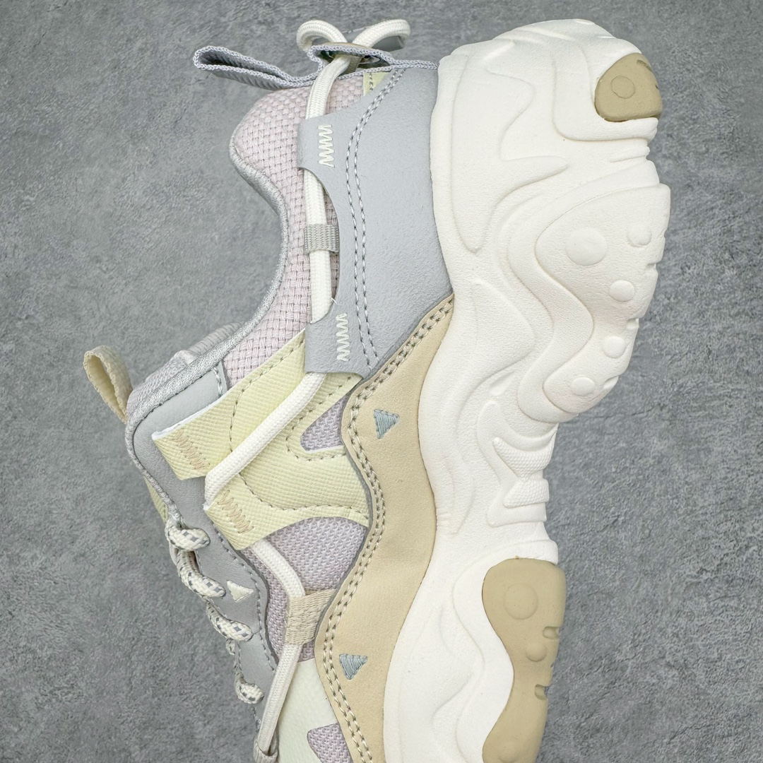 图片[7]-FILA FUSION 斐乐潮牌防滑耐磨轻便运动鞋 FUSION 系列传承了 FILA 的百年基因，融入年轻运动及潮流文化，成为引领变革、创新突破的一代。以“1+N” 的跨界合作模式重现经典的同时创造经典。带来最出其不意的跨界合作惊喜。同时，FILAFUSION把FILA 的 DNA 融入到定制体验里，你可以随心制造厲于你的产品。FILA FUSION 的鞋家族涵盖了老爹鞋、跑步鞋、网球鞋、季节款。风格复古新潮，满足了时尚人士出行及各类运动的搭配需求，成为当下年轻人筷拥的鞋类品牌之一。FILA FUSION 走进年轻人的世界，通过年轻人运动，街舞，滑板，篮球，展现 FILA FUSION 的潮流态度和年轻文化。FILA FUSION 认为末来属于引领变革、创新突破的年轻一代，让我们一起构成 FILA 未来的蓝图吧！尺码：36 36.5 37.5 38 38.5 39 40 40.5 41 42 42.5 43 44 44.5 45-选品中心