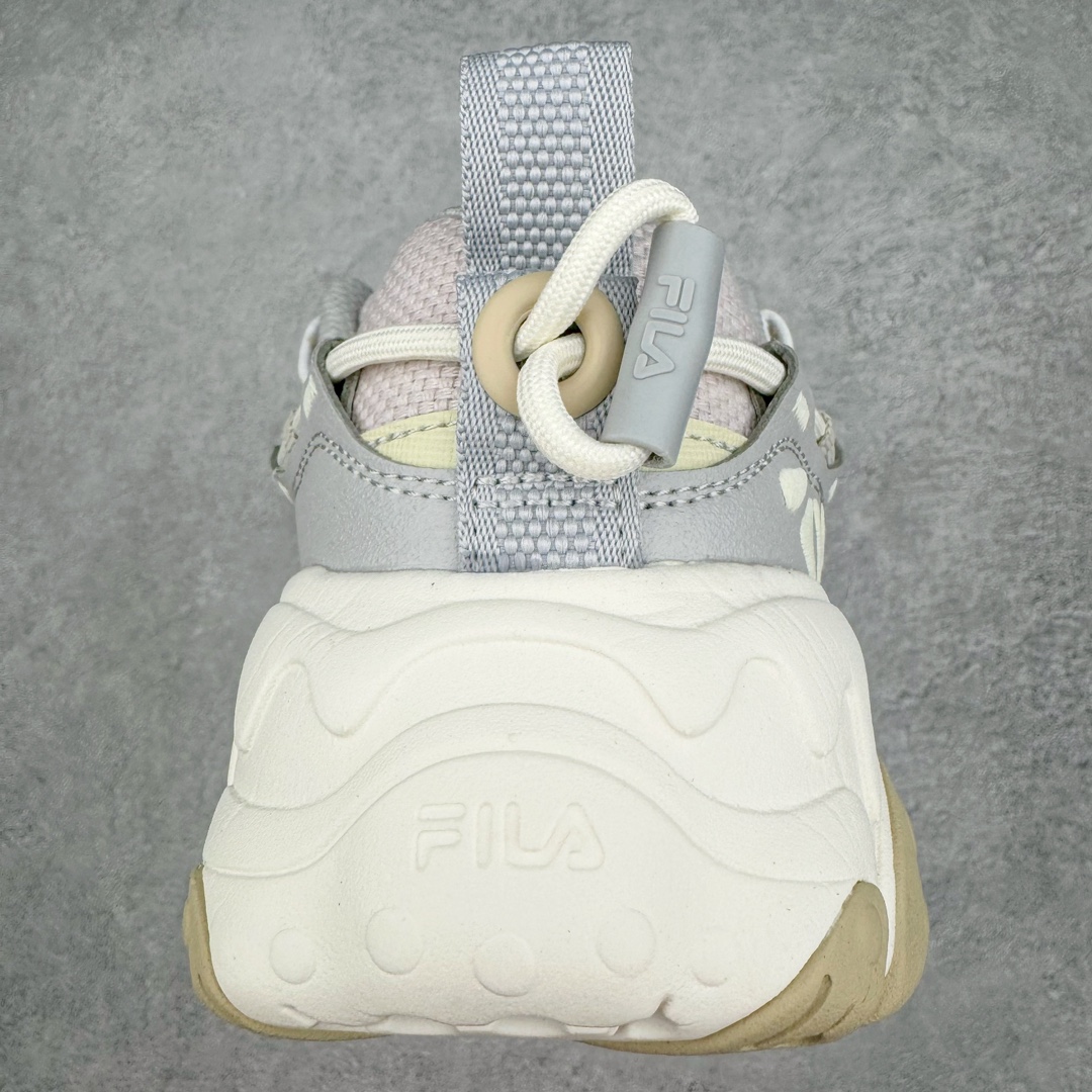 图片[8]-FILA FUSION 斐乐潮牌防滑耐磨轻便运动鞋 FUSION 系列传承了 FILA 的百年基因，融入年轻运动及潮流文化，成为引领变革、创新突破的一代。以“1+N” 的跨界合作模式重现经典的同时创造经典。带来最出其不意的跨界合作惊喜。同时，FILAFUSION把FILA 的 DNA 融入到定制体验里，你可以随心制造厲于你的产品。FILA FUSION 的鞋家族涵盖了老爹鞋、跑步鞋、网球鞋、季节款。风格复古新潮，满足了时尚人士出行及各类运动的搭配需求，成为当下年轻人筷拥的鞋类品牌之一。FILA FUSION 走进年轻人的世界，通过年轻人运动，街舞，滑板，篮球，展现 FILA FUSION 的潮流态度和年轻文化。FILA FUSION 认为末来属于引领变革、创新突破的年轻一代，让我们一起构成 FILA 未来的蓝图吧！尺码：36 36.5 37.5 38 38.5 39 40 40.5 41 42 42.5 43 44 44.5 45-选品中心