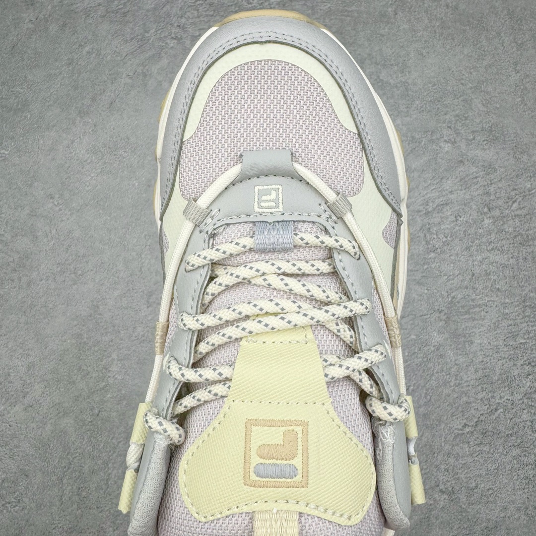 图片[4]-FILA FUSION 斐乐潮牌防滑耐磨轻便运动鞋 FUSION 系列传承了 FILA 的百年基因，融入年轻运动及潮流文化，成为引领变革、创新突破的一代。以“1+N” 的跨界合作模式重现经典的同时创造经典。带来最出其不意的跨界合作惊喜。同时，FILAFUSION把FILA 的 DNA 融入到定制体验里，你可以随心制造厲于你的产品。FILA FUSION 的鞋家族涵盖了老爹鞋、跑步鞋、网球鞋、季节款。风格复古新潮，满足了时尚人士出行及各类运动的搭配需求，成为当下年轻人筷拥的鞋类品牌之一。FILA FUSION 走进年轻人的世界，通过年轻人运动，街舞，滑板，篮球，展现 FILA FUSION 的潮流态度和年轻文化。FILA FUSION 认为末来属于引领变革、创新突破的年轻一代，让我们一起构成 FILA 未来的蓝图吧！尺码：36 36.5 37.5 38 38.5 39 40 40.5 41 42 42.5 43 44 44.5 45-选品中心