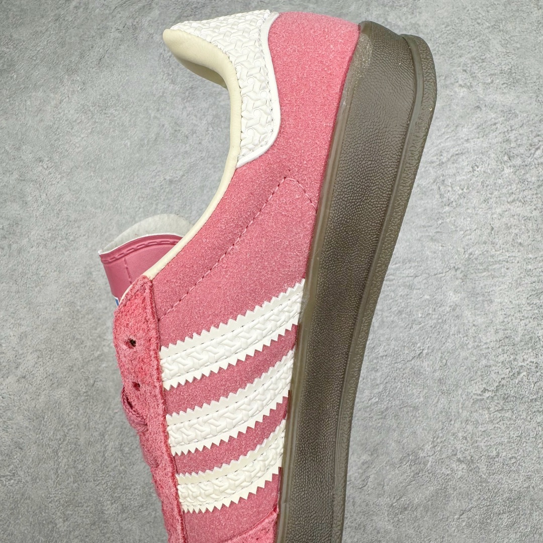 图片[7]-＃福利特价 AD Gazelle Indoor Trainers 羚羊内训系列低帮复古百搭休闲运动德训风板鞋 90年代经典的复刻版！自60年代以足球训练鞋面世以来,Gazelle就以其经典设计席卷全球。1991年版本的复刻,再造经典Gazelle。采用皮革打造,搭配浊色细节,让这款经典更加简约。尺码：36 36⅔ 37⅓ 38 38⅔ 39⅓ 40 40⅔ 41⅓ 42 42⅔ 43⅓ 44 45-选品中心