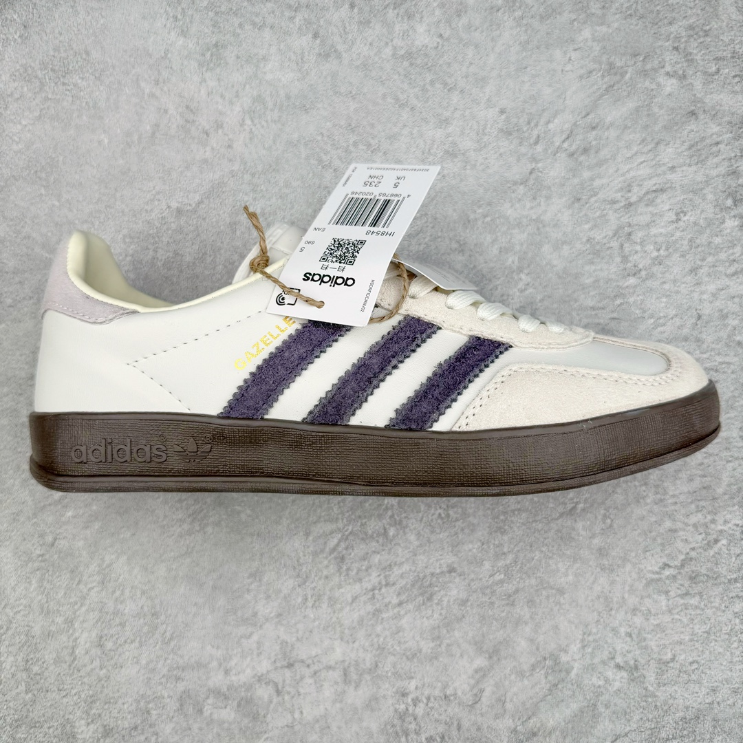 零售💰190 AD Gazelle Indoor Trainers 羚羊内训系列低帮复古百搭休闲运动德训风板鞋 IH8548 90年代经典的复刻版！自60年代以足球训练鞋面世以来,Gazelle就以其经典设计席卷全球。1991年版本的复刻,再造经典Gazelle。采用皮革打造,搭配浊色细节,让这款经典更加简约。尺码：36 36⅔ 37⅓ 38 38⅔ 39⅓ 40 40⅔ 41⅓ 42 42⅔ 43⅓ 44 45 编码：Dby1936090-运动鞋