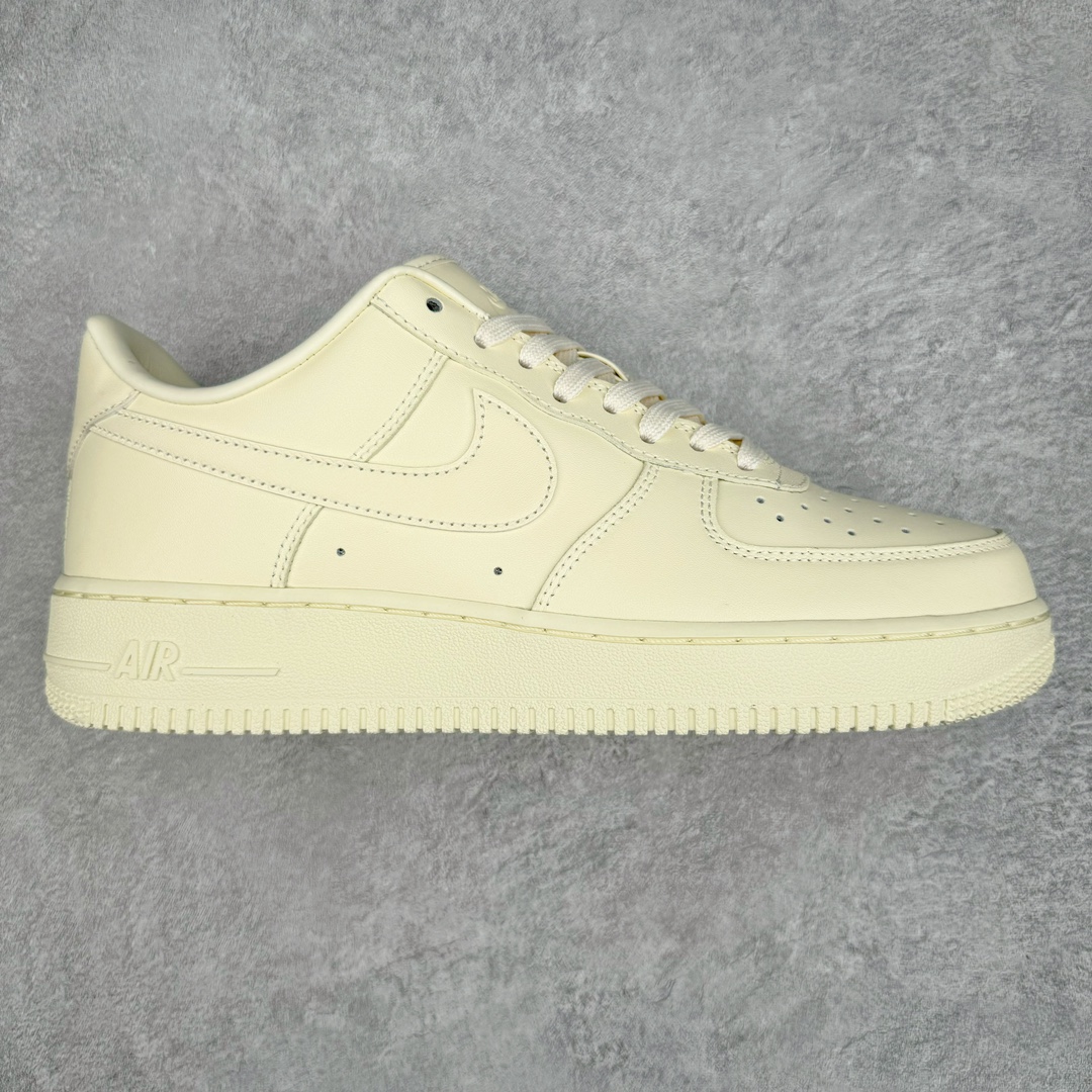 零售💰270 NK Air Force 1´07 Low 空军一号低帮百搭休闲运动板鞋 DM0211-101 柔软、弹性十足的缓震性能和出色的中底设计 横跨复古与现代的外型结合 造就出风靡全球三十多年的Force 1 直到今天还深受青睐 SIZE：36 36.5 37.5 38 38.5 39 40 40.5 41 42 42.5 43 44 44.5 45 编码：Tby2936070-运动鞋