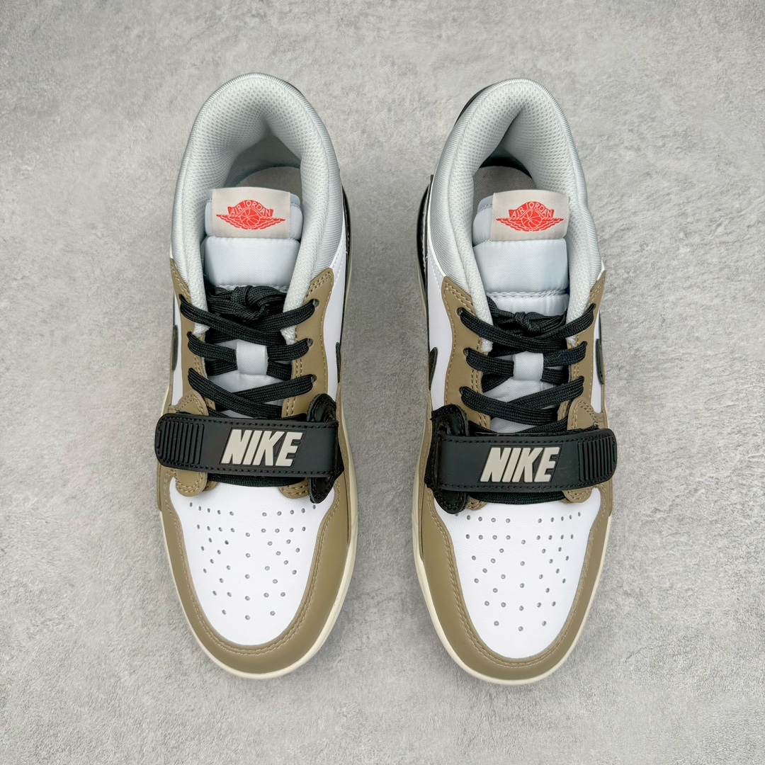 图片[2]-零售💰260 ＃PB Air Jordan Legacy AJ312 Low 低帮复古篮球鞋 白棕 CD7069-131 市场最强独一档产物 全套原纸板楦头开发 原厂大底磨具加持立体防滑纹理 原档数据后跟TPU子母扣魔术贴 原装可视Air Sole气垫 原汁原味最完美的312代版型 唯一正确鞋头趴度弧度高度鞋身腰线 进口港宝加持 后跟自然饱满 全鞋荧光划线卡点 追求极致完美 每一双都是工艺品 多重QC质检 超越公司货的品控标准 实实在在的免检产品 鞋身采用了皮革材质打造 横跨鞋面的魔术贴十分吸睛 侧面的Swoosh Logo的一部分被鞋面遮挡了一部分 颇具玩味 魔术贴上标有NK标识 而鞋舌上是Jordan的经典红色飞翼Logo 后跟和鞋底均采用了AJ3的设计 后跟上同样也使用了经典的爆裂纹图案 SIZE：36 36.5 37.5 38 38.5 39 40 40.5 41 42 42.5 43 44 44.5 45 46 47.5 编码：by2936060-运动鞋