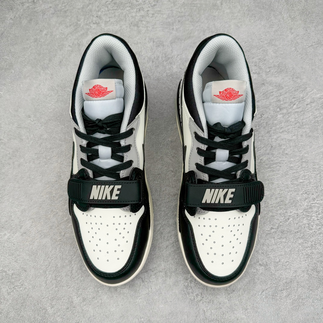 图片[2]-零售💰260 ＃PB Air Jordan Legacy AJ312 Low 低帮复古篮球鞋 黑白 CD7069-121 市场最强独一档产物 全套原纸板楦头开发 原厂大底磨具加持立体防滑纹理 原档数据后跟TPU子母扣魔术贴 原装可视Air Sole气垫 原汁原味最完美的312代版型 唯一正确鞋头趴度弧度高度鞋身腰线 进口港宝加持 后跟自然饱满 全鞋荧光划线卡点 追求极致完美 每一双都是工艺品 多重QC质检 超越公司货的品控标准 实实在在的免检产品 鞋身采用了皮革材质打造 横跨鞋面的魔术贴十分吸睛 侧面的Swoosh Logo的一部分被鞋面遮挡了一部分 颇具玩味 魔术贴上标有NK标识 而鞋舌上是Jordan的经典红色飞翼Logo 后跟和鞋底均采用了AJ3的设计 后跟上同样也使用了经典的爆裂纹图案 SIZE：36 36.5 37.5 38 38.5 39 40 40.5 41 42 42.5 43 44 44.5 45 46 47.5 编码：by2936060-运动鞋