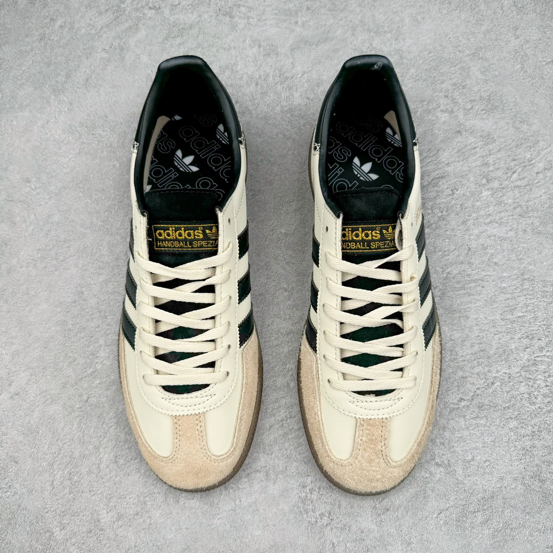 图片[2]-零售💰210 AD Originals Handball SPZL 手球运动员系列百搭休闲运动板鞋 IE3698 这款来自阿迪达斯的这款HANDBALL SPZL前身是一双手球运动鞋，这一次拿来复刻，所以鞋面的主要色彩选用了黑色， 鞋面外侧除了Spezial字母之外还有三叶草标志。Handball SPZL作为复古手球训练鞋与作为室内足球鞋的Samba有着异曲同工之处，但是质感更为出众的鞋身以及丰富的配色选择比起Samba来讲可以说是更胜一筹了！尺码：36 36⅔ 37⅓ 38 38⅔ 39⅓ 40 40⅔ 41⅓ 42 42⅔ 43⅓ 44 45  编码：Sby2936010-运动鞋