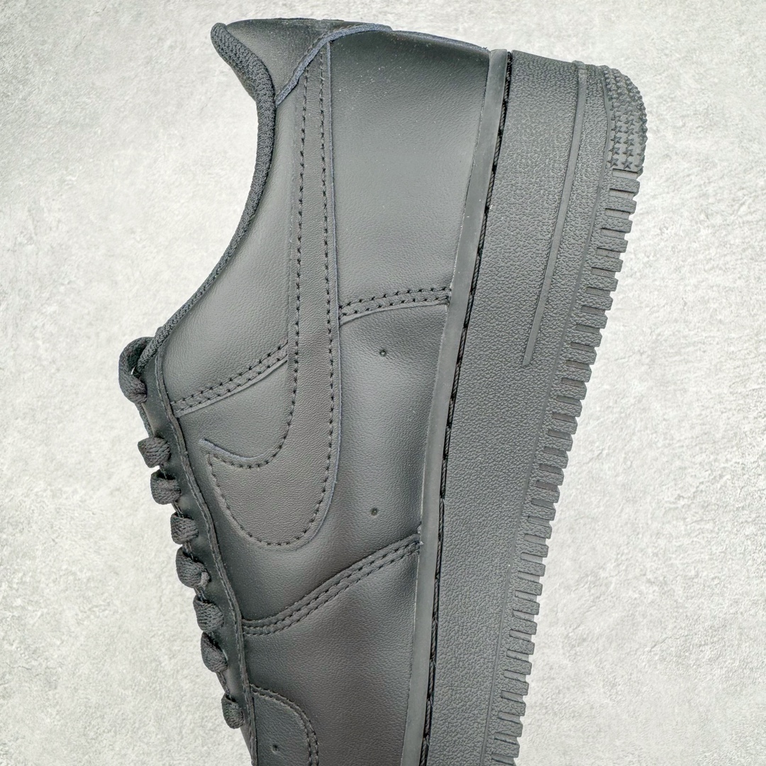 图片[7]-零售💰300 ＃OG纯原 NK Air Force 1 Low \’07 空军一号纯白低帮经典板鞋 纯黑 CW2288-001 全鞋电脑针车 工整有序 原厂港宝加持完美还原灵魂版型 原盒原配从里到外百分百还原 原厂全头层原厂皮料 原标原盒 内置Sole气垫 中底白色背胶 中底划线 已经无限的接近公司 原厂楦头 原厂刺绣 后跟弧度修正 正确中底四线防伪 尺码：36 36.5 37.5 38 38.5 39 40 40.5 41 42 42.5 43 44 44.5 45 46 编码：by3936000-运动鞋