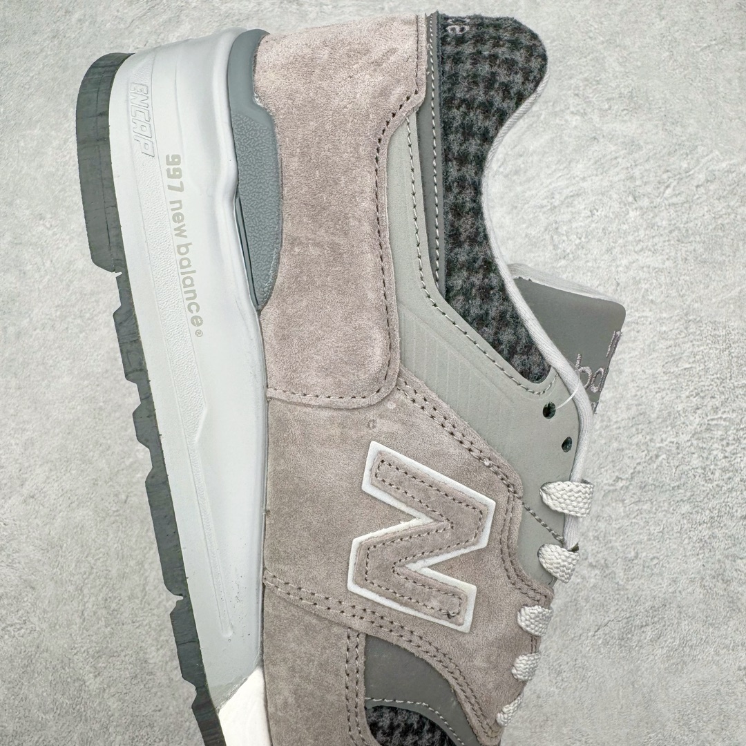 图片[6]-零售💰190 ＃纯原福利‼New Balance NB997 系列 美潮高端原装原装套楦 真正的正品修长鞋型 早期外围实体充正案例无数外贸客户指定订单前后掌分段组合大底 内置科技软底 缓震效果极佳日系潮人必备款 尺码同步专柜 Size：39.5 40 40.5 41.5 42 42.5 43 44 编码：Jby1936090-运动鞋