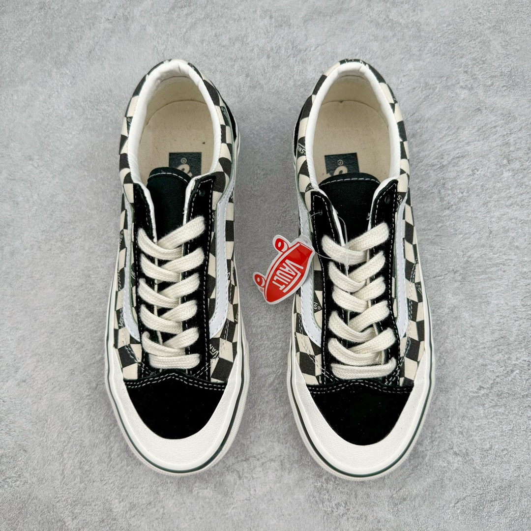 图片[2]-零售💰210 Vans Old Skool Reissue 136n范斯官方 包头格子帆布硫化鞋nVans Premium 高阶支线全新包头系列n新款升级鞋型的 鞋头月牙包边设计 修饰脚型 后跟加厚海绵 舒适脚感 极具光泽度的中底包边 可拆卸轻量化抗疲劳鞋垫 舒适升级 货号：VN000MT6BPQ 尺码：35 36 36.5 37 38 38.5 39 40 40.5 41 42 42.5 43 44 编码：by2936010-运动鞋