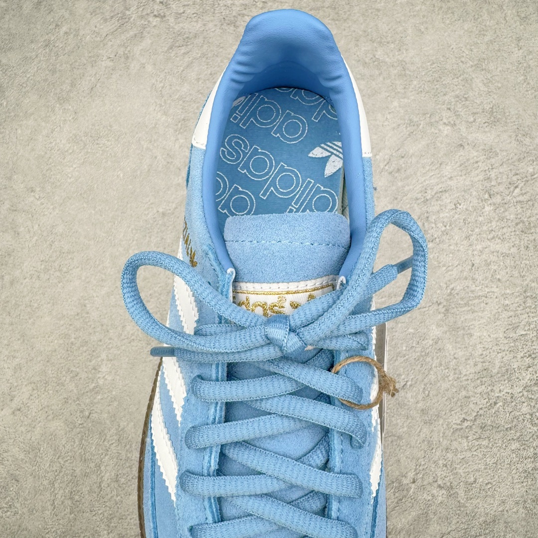 图片[5]-零售💰230 ＃MF AD Originals Handball SPZL 手球运动员系列百搭休闲运动板鞋 BD7632 这款来自阿迪达斯的这款HANDBALL SPZL前身是一双手球运动鞋，这一次拿来复刻，所以鞋面的主要色彩选用了黑色， 鞋面外侧除了Spezial字母之外还有三叶草标志。Handball SPZL作为复古手球训练鞋与作为室内足球鞋的Samba有着异曲同工之处，但是质感更为出众的鞋身以及丰富的配色选择比起Samba来讲可以说是更胜一筹了！尺码：36 36⅔ 37⅓ 38 38⅔ 39⅓ 40 40⅔ 41⅓ 42 42⅔ 43⅓ 44 45  编码：Rby2936030-运动鞋