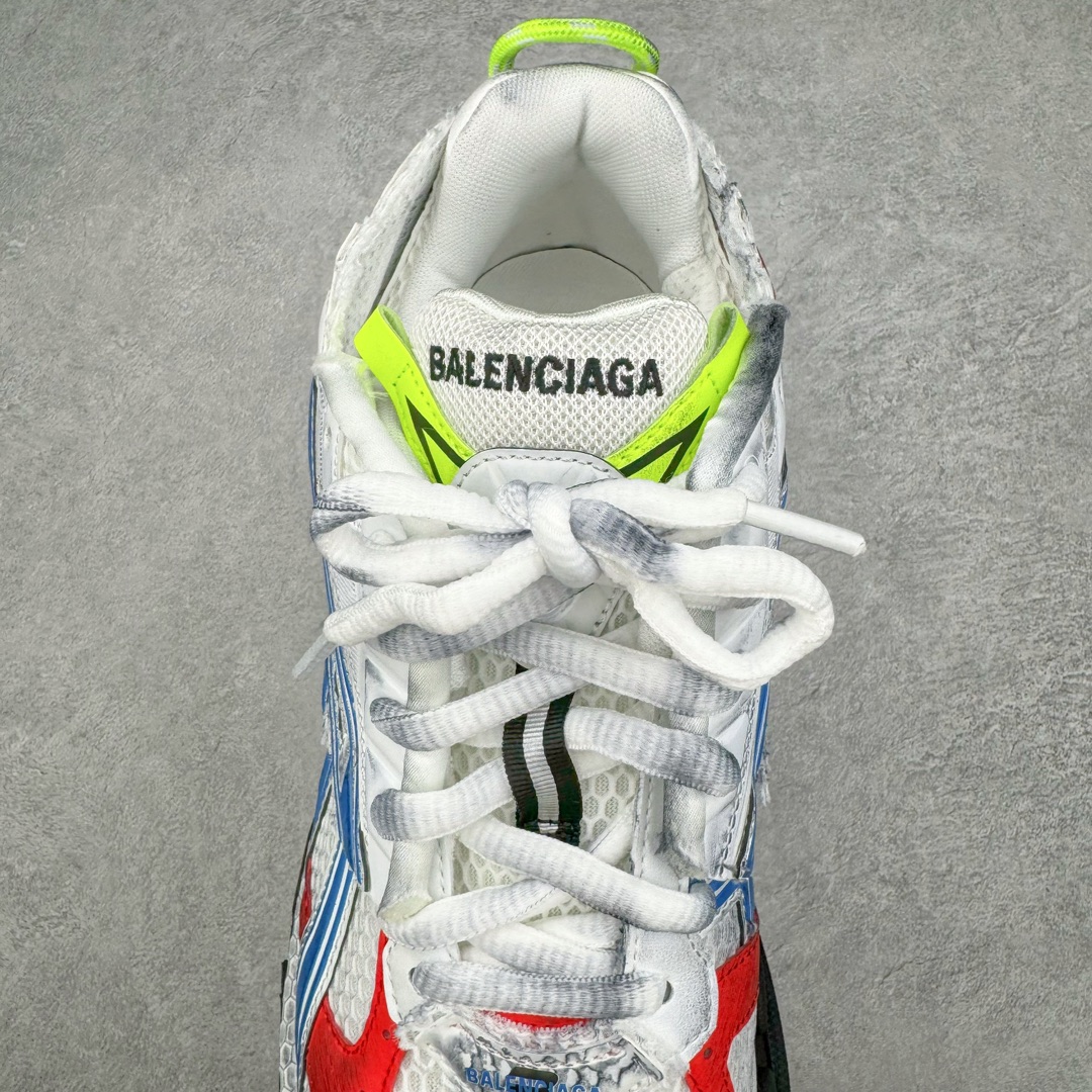 图片[5]-零售💰500 ＃XA BALENCIAGA Runner Sneaker 巴黎世家七代慢跑系列低帮复古野跑潮流运动鞋老爹鞋 尼龙和网布材质 磨损效果 鞋头边缘印有尺码 背面浮印尺码 外侧印有跑者徽标 鞋舌刺绣 Balenciaga 品牌标识 鞋跟背面 Balenciaga品牌标识 材质采用65%聚氨酯、35%聚酯纤维 全新 Runner 鞋型轮廓借鉴于 2000 年初的复古线条 搭载大网眼面料制成鞋面基础，由粉色、白色尼龍与橡胶质地覆盖鞋面诠释线条感 当中透过几道手缝线与折损痕更是精准的掌握历经时间淬炼的破旧痕迹 延续其手法至鞋领、鞋跟、鞋带、中底等部分均饰有破损及脏污之貌 尤其是鞋领处与鞋带孔眼条更是采用不规则做旧技术将内容物泡棉随机露出 尺码：35 36 37 38 39 40 41 42 43 44 45 46 编码：by5936000-运动鞋