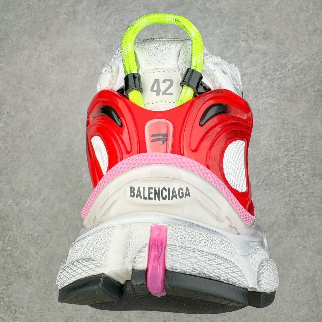 图片[8]-零售💰500 ＃XA BALENCIAGA Runner Sneaker 巴黎世家七代慢跑系列低帮复古野跑潮流运动鞋老爹鞋 尼龙和网布材质 磨损效果 鞋头边缘印有尺码 背面浮印尺码 外侧印有跑者徽标 鞋舌刺绣 Balenciaga 品牌标识 鞋跟背面 Balenciaga品牌标识 材质采用65%聚氨酯、35%聚酯纤维 全新 Runner 鞋型轮廓借鉴于 2000 年初的复古线条 搭载大网眼面料制成鞋面基础，由粉色、白色尼龍与橡胶质地覆盖鞋面诠释线条感 当中透过几道手缝线与折损痕更是精准的掌握历经时间淬炼的破旧痕迹 延续其手法至鞋领、鞋跟、鞋带、中底等部分均饰有破损及脏污之貌 尤其是鞋领处与鞋带孔眼条更是采用不规则做旧技术将内容物泡棉随机露出 尺码：35 36 37 38 39 40 41 42 43 44 45 46 编码：by5936000-运动鞋