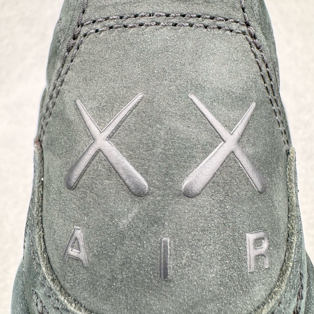 图片[11]-零售💰600 ＃R1/DT纯原 KAWS x Air Jordan AJ4 \”Black\” 涂鸦联名纯黑 930155-001 翻水经典 历史细节最优 完美出货纯原市场最高工艺复刻 无色差修正 夜光大底调试 涂鸦、色卡与原版基本零差距 原厂麂皮定制 高密度原厂电绣鞋面涂鸦 原盒原配 独家配原鞋拆解开发 原楦原纸板开发 全市场最纯正四代版型 原底真实气垫 回弹反馈充足 完美鞋楦打造 市面最高工艺一切细节如图实拍 所见所得 原装头层皮冲裁 Size：40 40.5 41 42 42.5 43 44 44.5 45 46 47.5 48.5 编码：by6936000-运动鞋