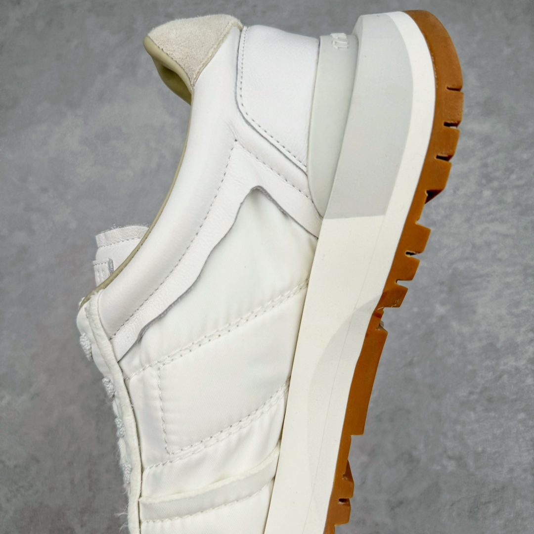 图片[7]-零售💰540 ＃零售版 Maison Margiela Runner Evolution Retro Low Sneakers 马吉拉 MM6网红英训鞋英训风解构低帮复古百搭休闲慢跑鞋 高端零售专供批次 原档数据开发数月百分百还原 原盒原配防尘袋购物卡 全网唯一正确0-23数字排版 一比一间距字体 内里全头层小羊皮 原版防滑鞋底设计 粒面皮革、尼龙和绒面革面料 鞋舌徽标贴饰 绒面革后跟 饰有白色缝线、浸胶细节和徽标压花 抛光皮革和尼龙平纹针织衬里 泡沫橡胶中底 纹理橡胶外底 尺码：36 36.5 37 38 39 40 41 42 42.5 43 44 44.5 45 编码：by5936040-运动鞋