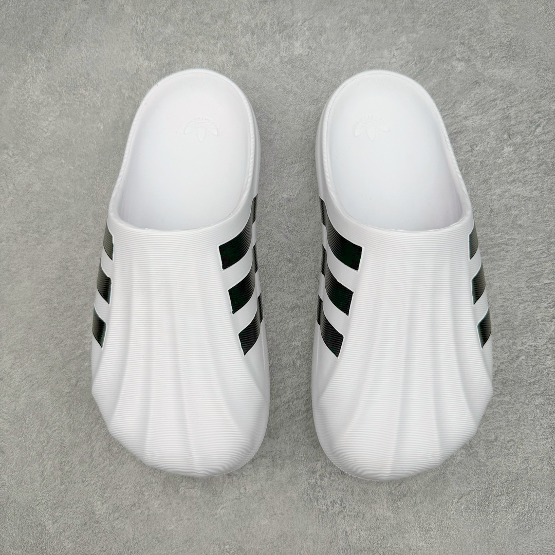 图片[2]-AD adiFOM Superstar MULE 贝壳头版一脚蹬半拖鸭掌鞋半拖 IF6184 产品基于标志性 Superstar 鞋款轮廓的同时 利用可再生的甘蔗加工物材料制成一体式泡沫鞋身 无鞋带设计更加方便穿脱 点睛之笔在于标志性的三道杠出现在鞋子的两侧 鞋跟贴片上饰有品牌标志性的三叶草压花 尺码：36 36.5 37 37.538 38.5 39 40 40.5 41 42 42.5 43 44 44.5 45-选品中心