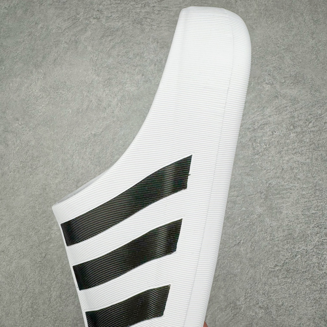 图片[7]-AD adiFOM Superstar MULE 贝壳头版一脚蹬半拖鸭掌鞋半拖 IF6184 产品基于标志性 Superstar 鞋款轮廓的同时 利用可再生的甘蔗加工物材料制成一体式泡沫鞋身 无鞋带设计更加方便穿脱 点睛之笔在于标志性的三道杠出现在鞋子的两侧 鞋跟贴片上饰有品牌标志性的三叶草压花 尺码：36 36.5 37 37.538 38.5 39 40 40.5 41 42 42.5 43 44 44.5 45-选品中心